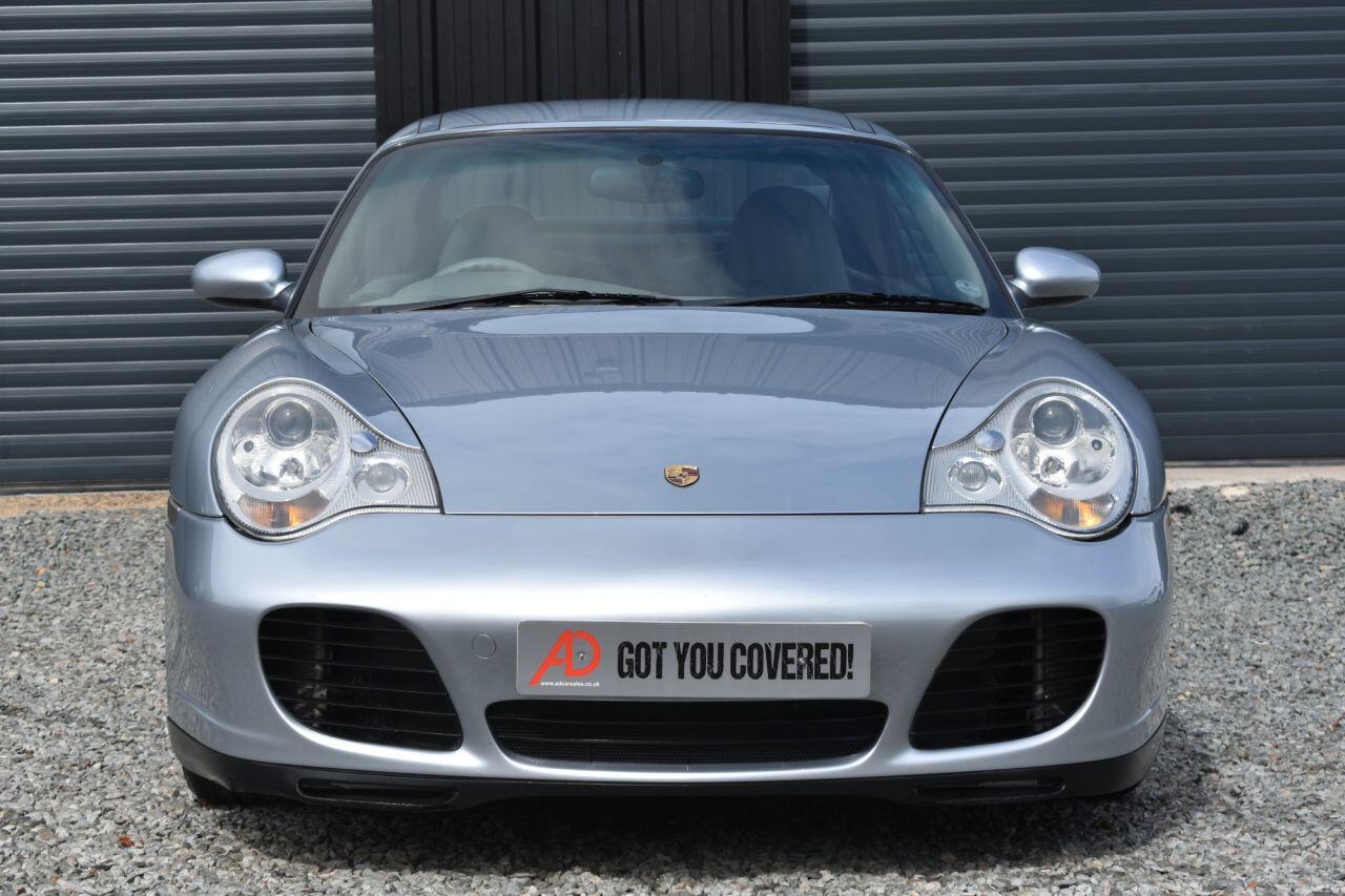 Porsche 911 view 9
