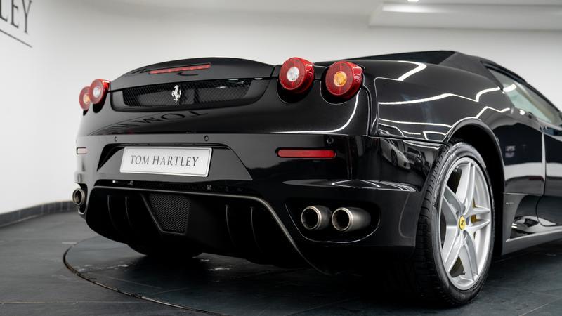 Ferrari F430 view 13