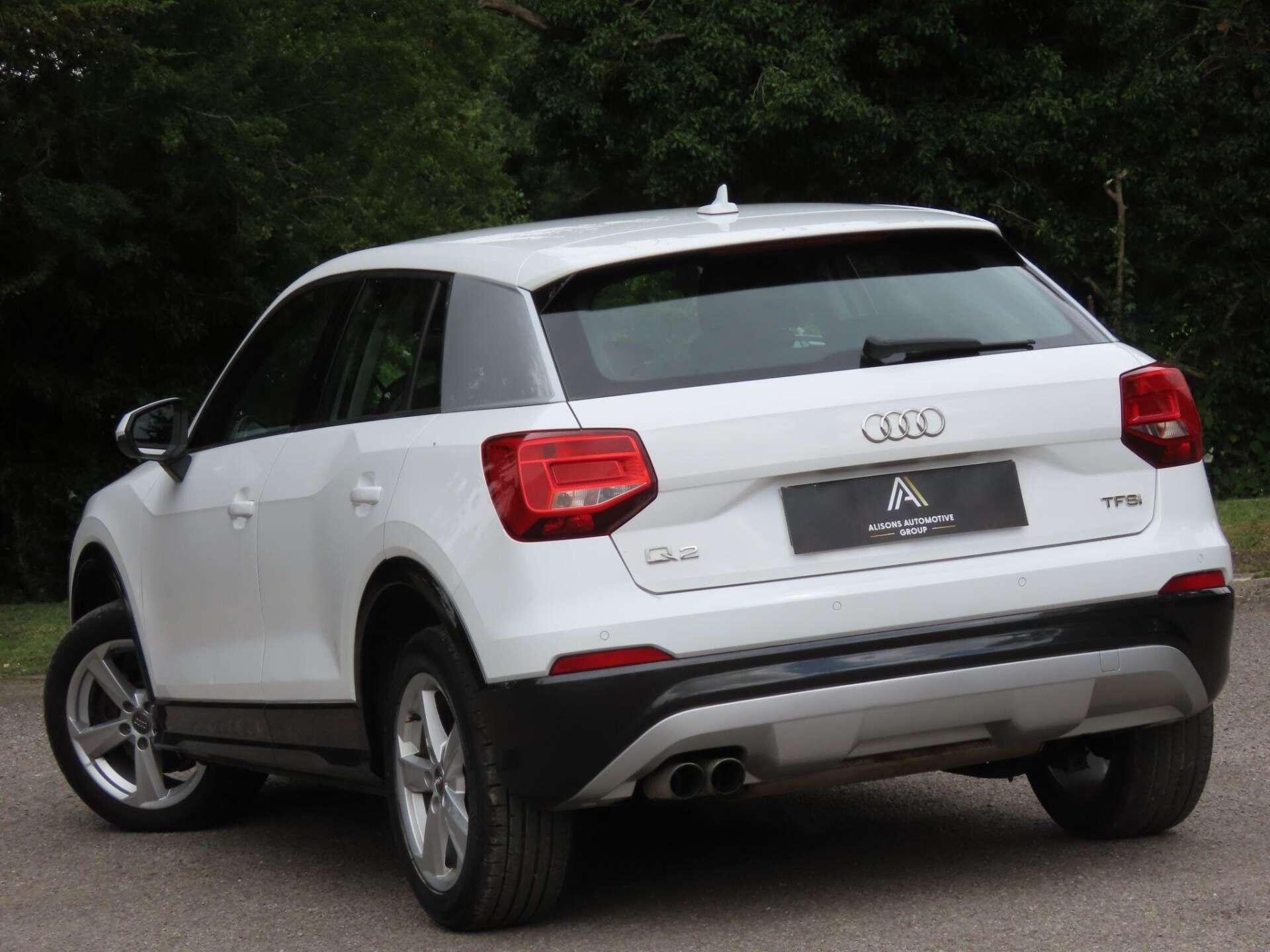 Audi Q2 view 6