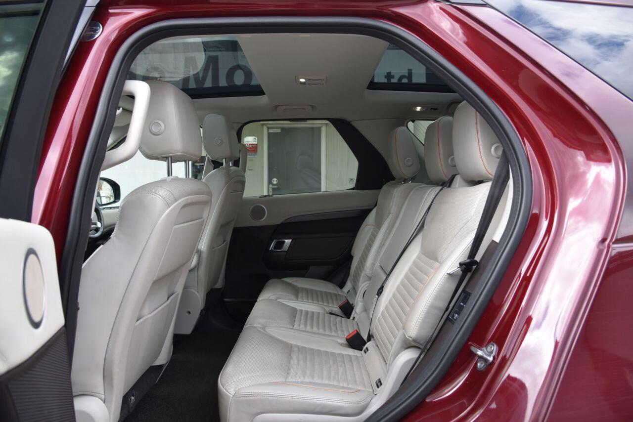 Land Rover Discovery view 25