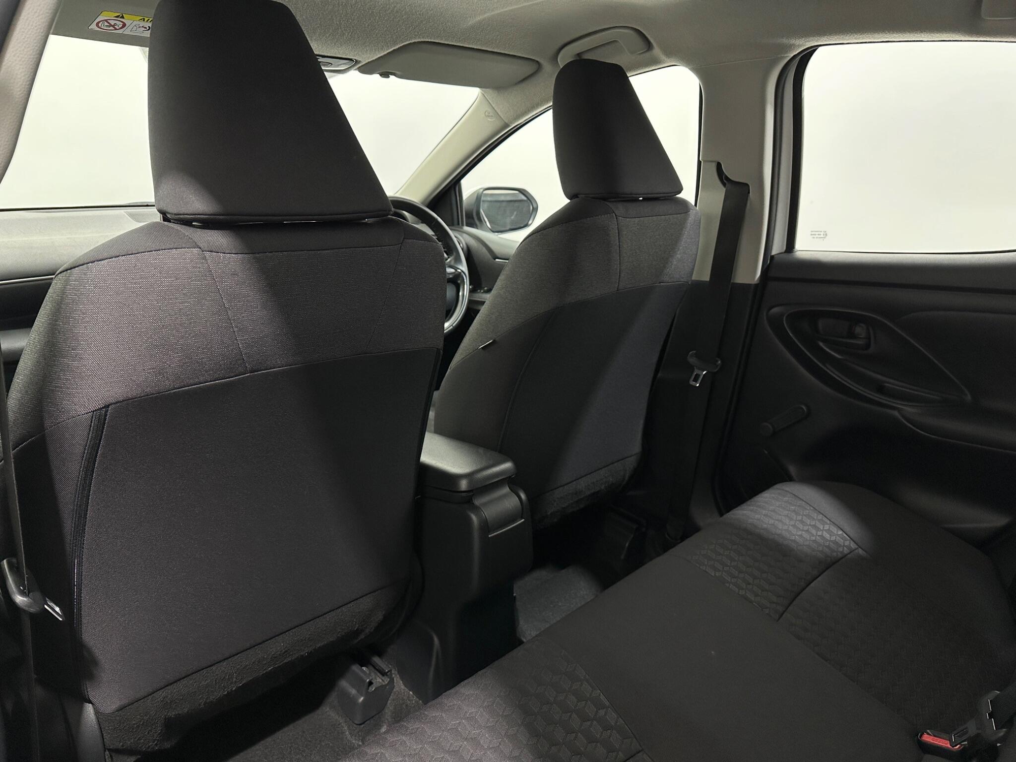 Toyota Yaris view 36