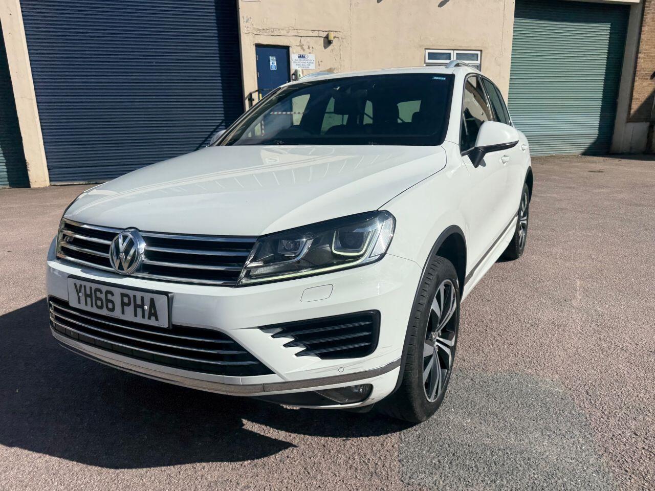 Volkswagen Touareg view 35