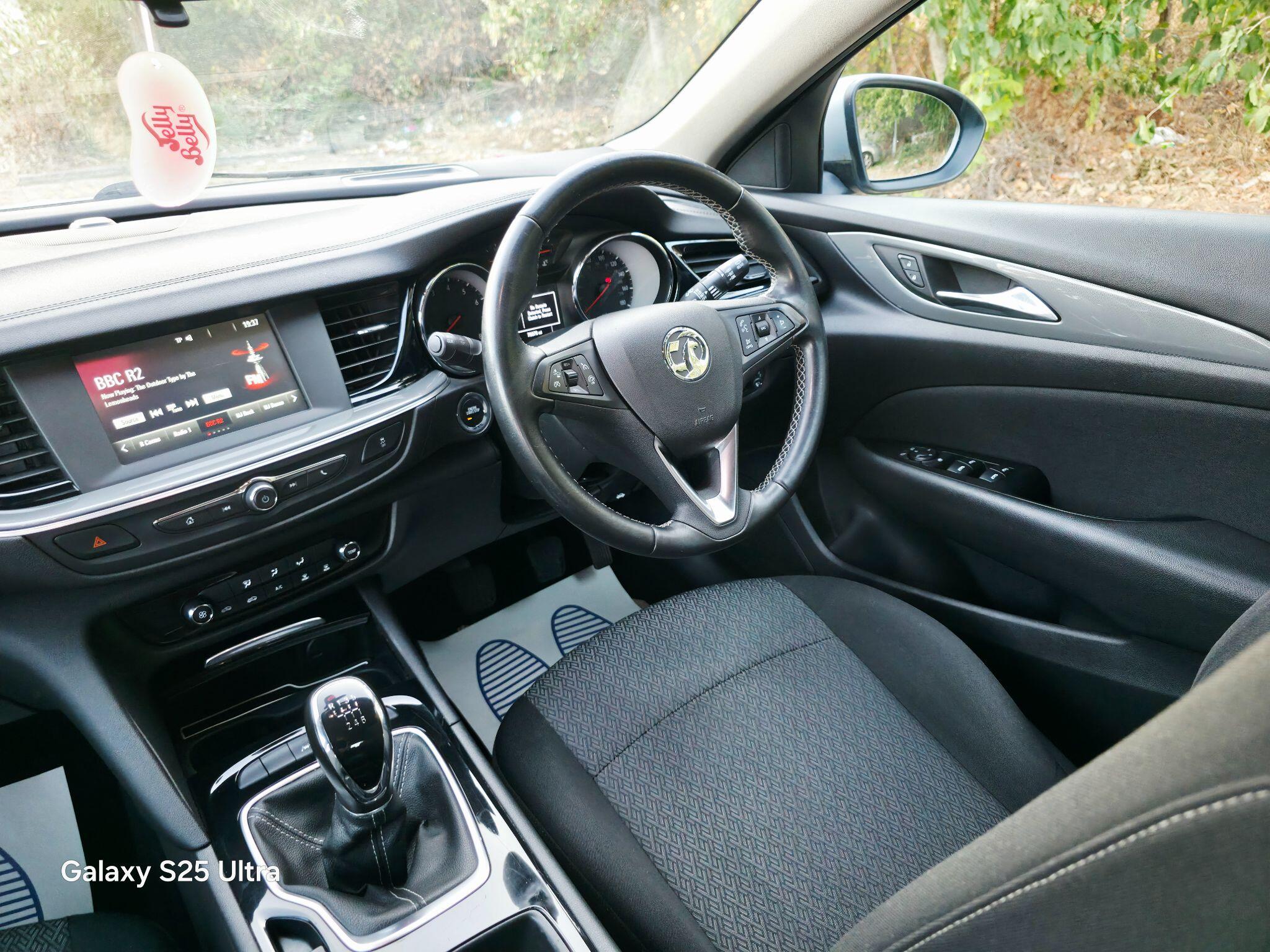 Vauxhall Insignia view 20