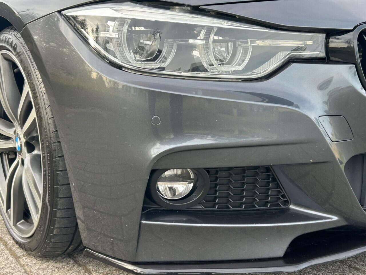 BMW 3 Series view 9