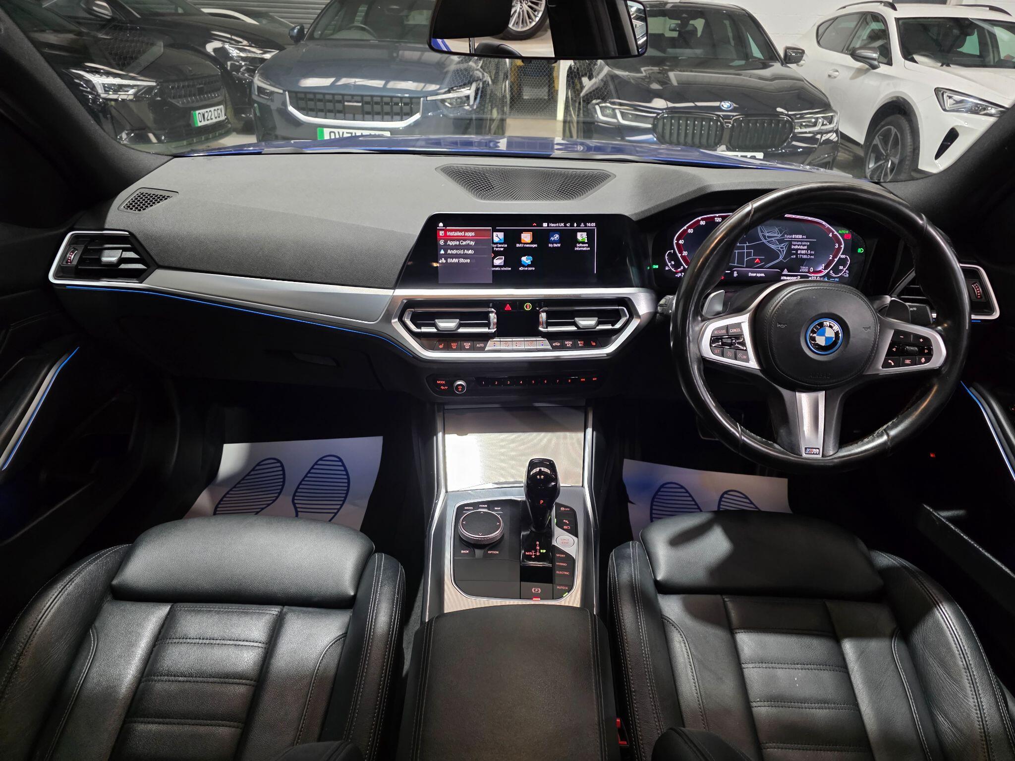 BMW 3 Series view 5