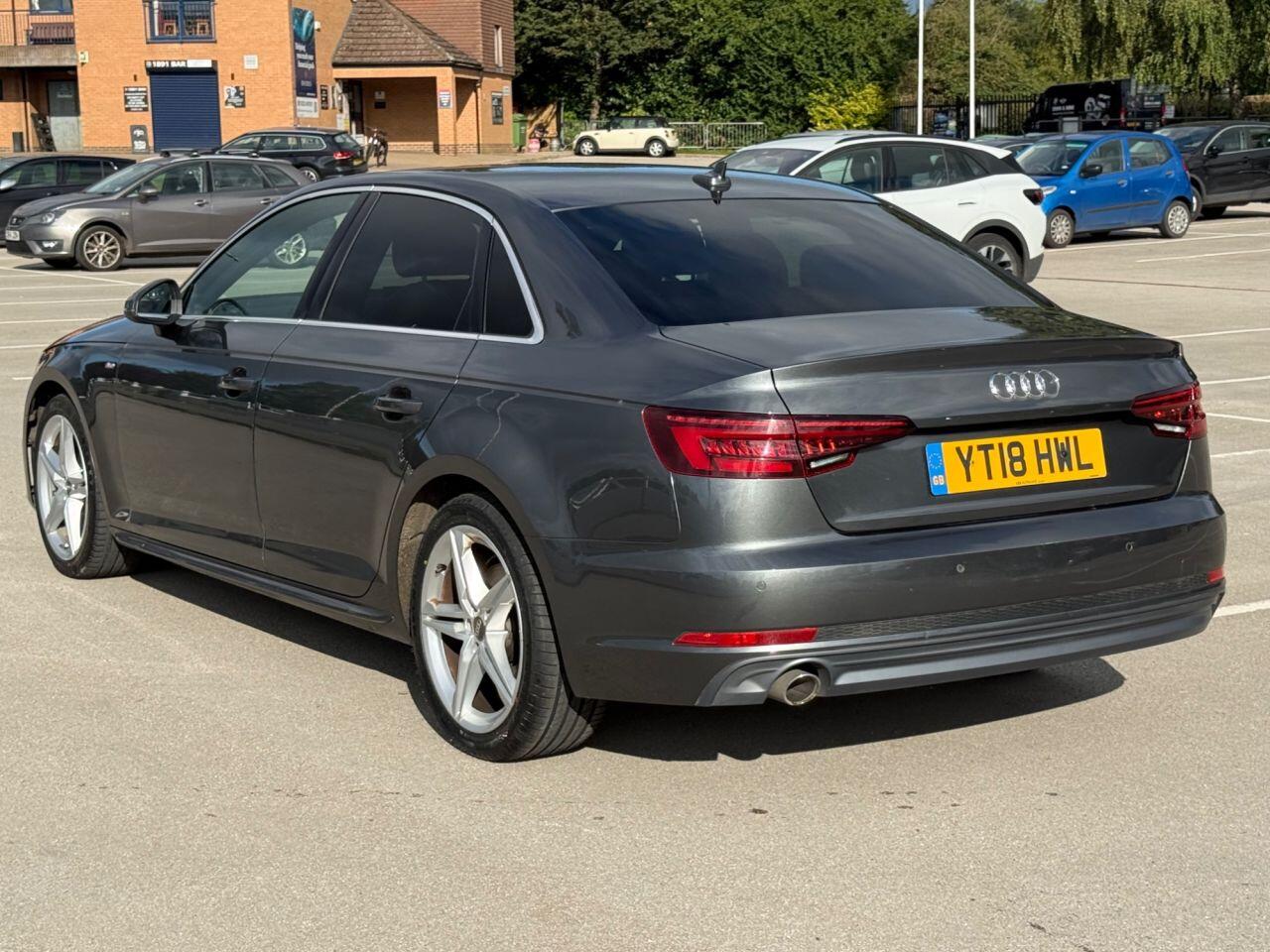 Audi A4 view 4