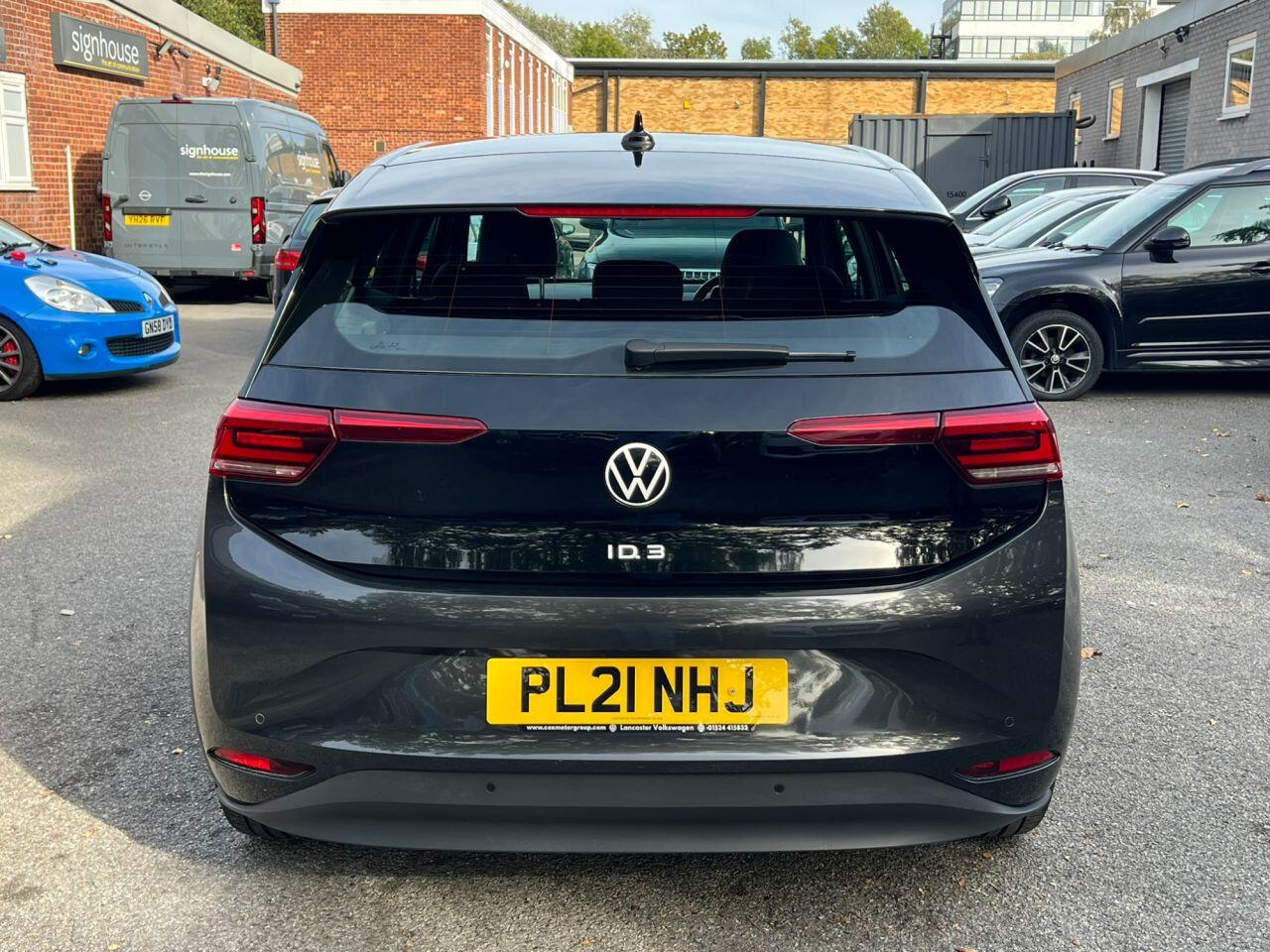 Volkswagen Id.3 view 12