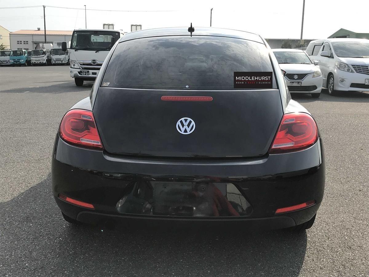 Volkswagen Beetle view 6