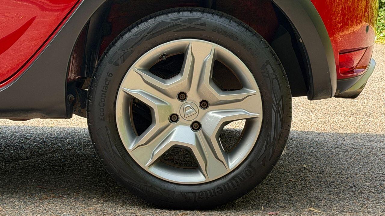 Dacia Sandero Stepway view 36