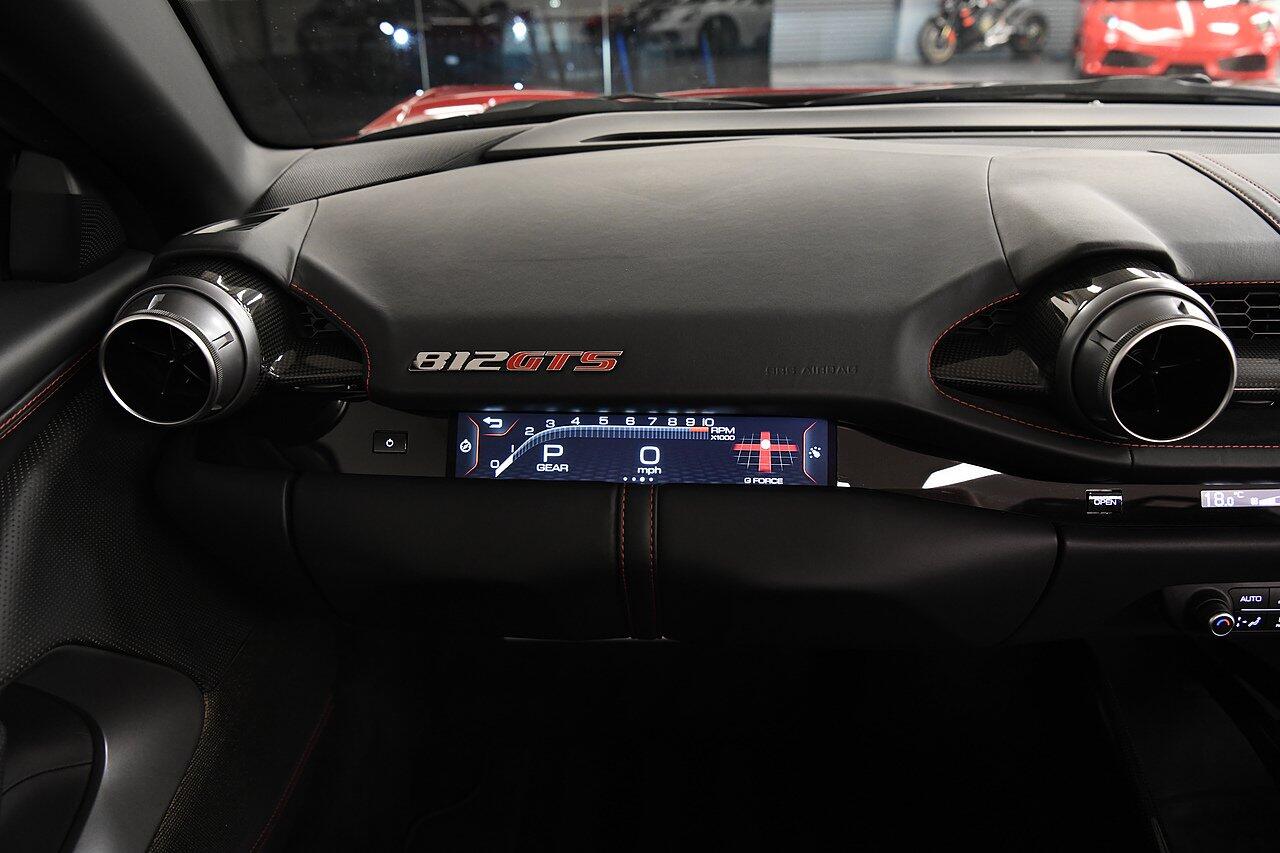 Ferrari 812 view 16