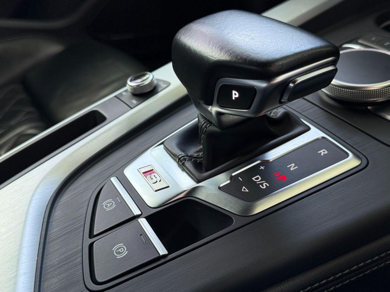 Audi Audi S5 view 30