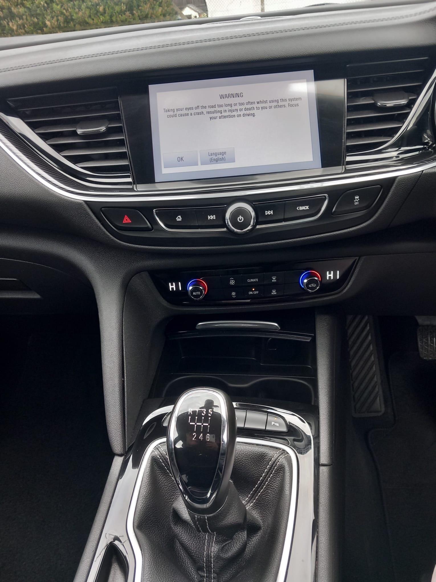 Vauxhall Insignia view 16