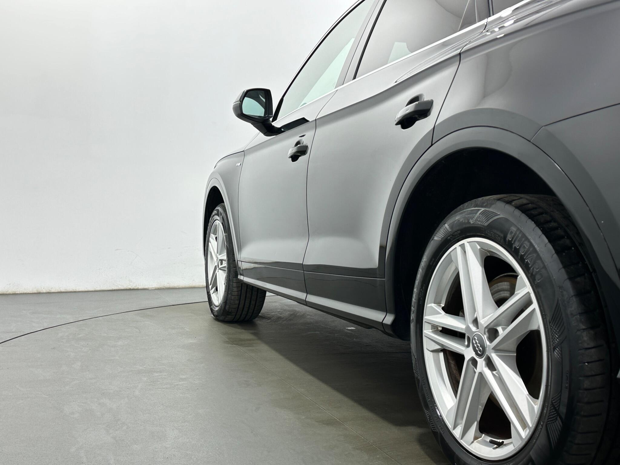 Audi Q5 view 49
