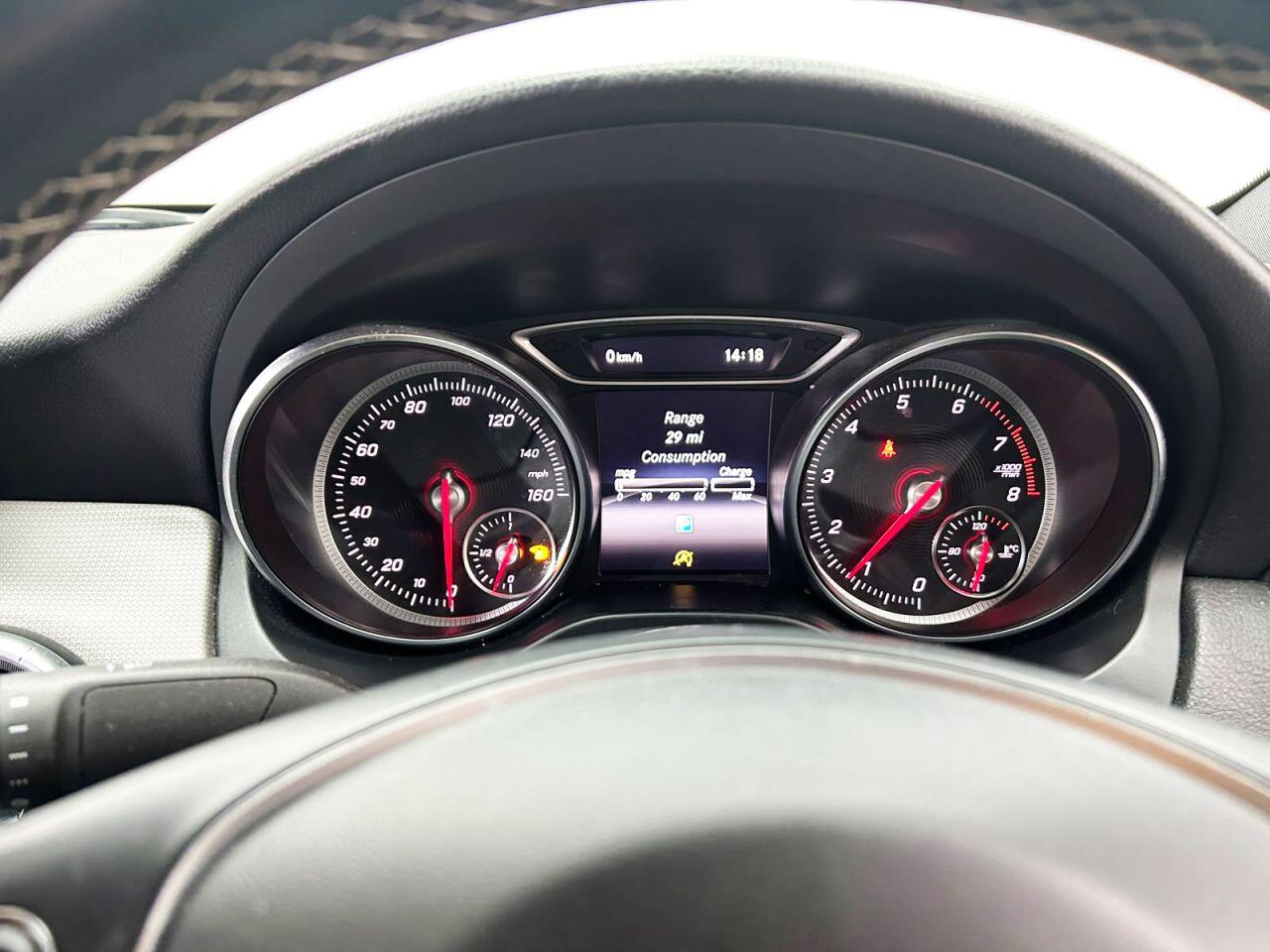 Mercedes-Benz Cla view 18
