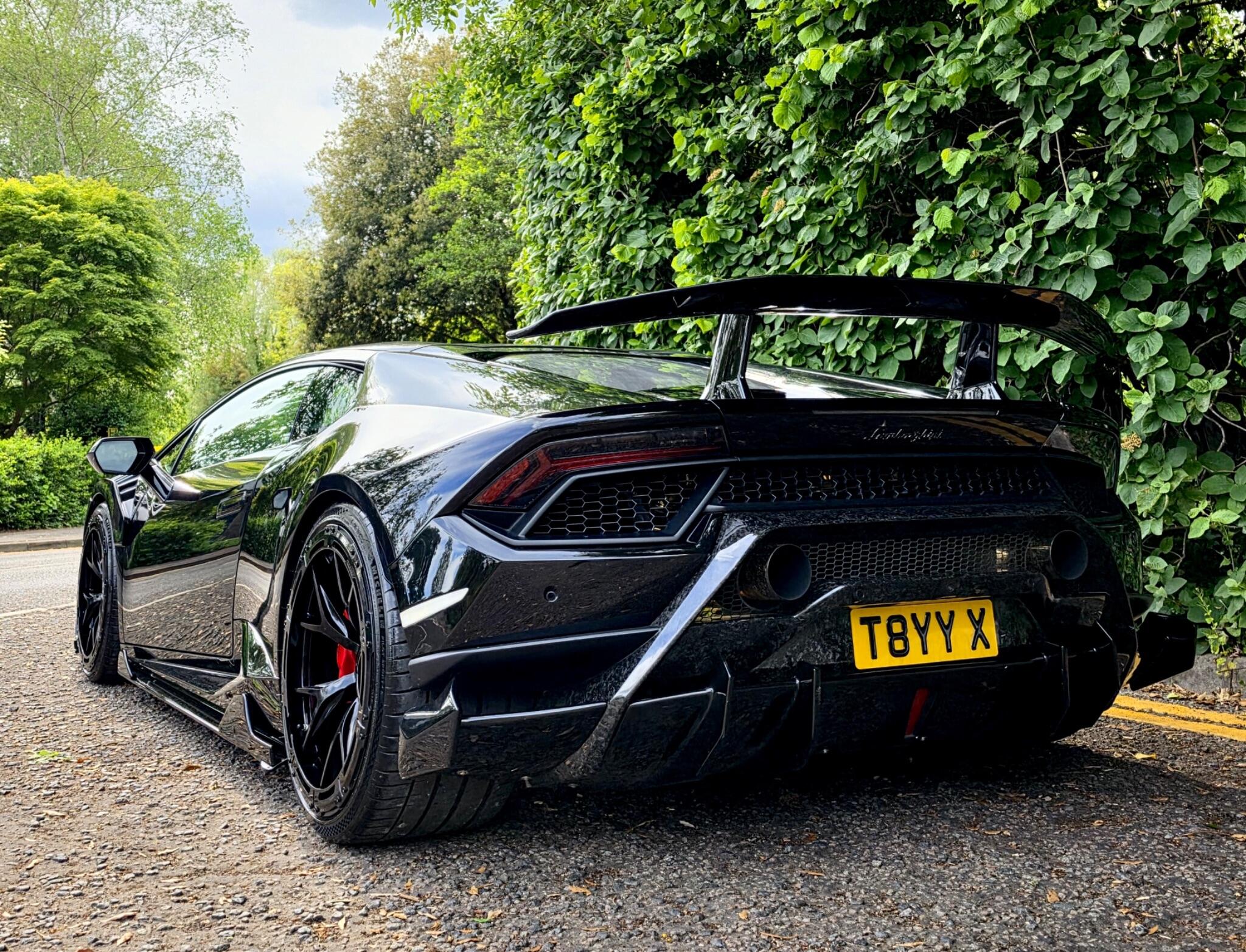 Lamborghini Huracan view 25