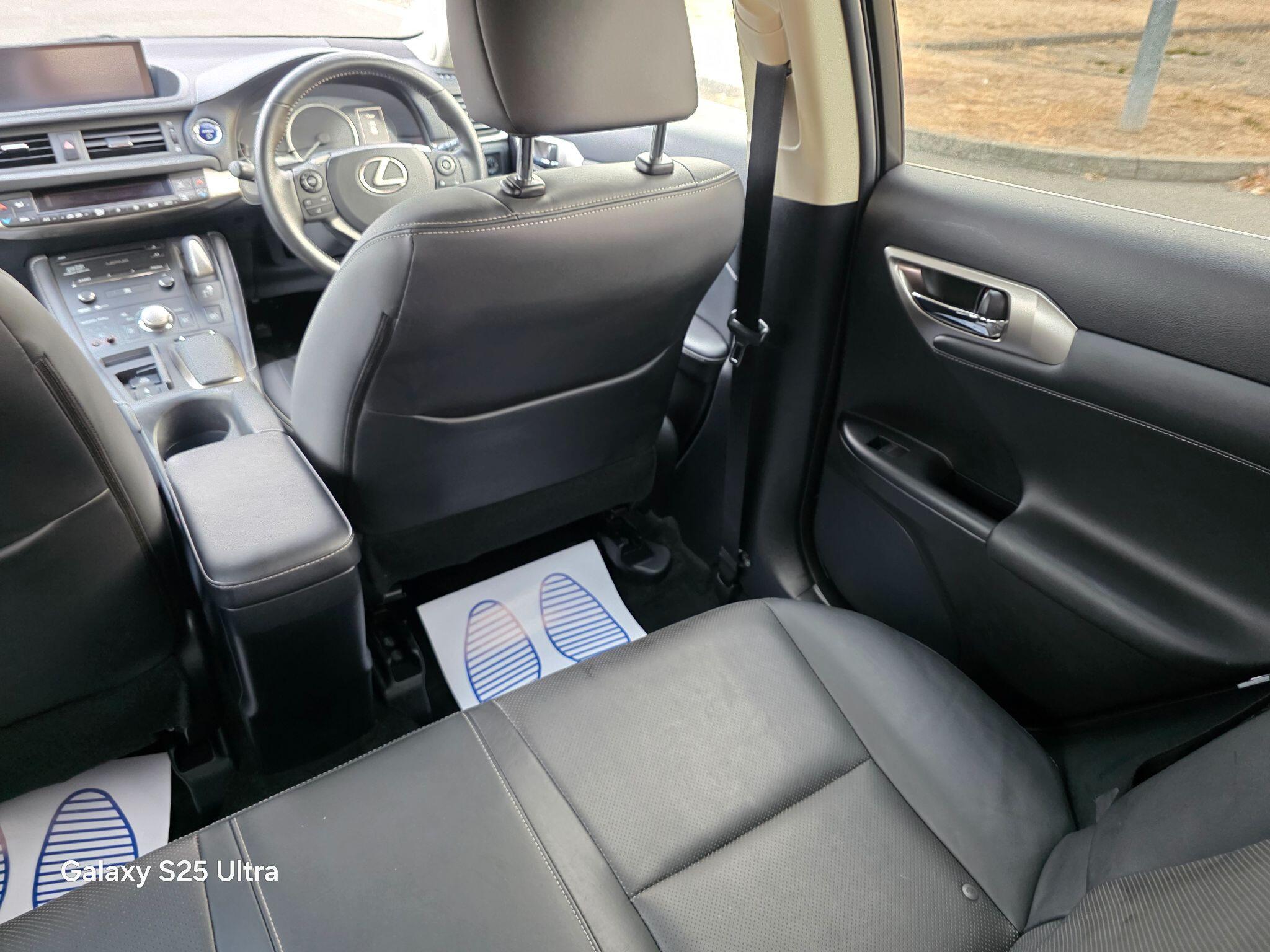 Lexus CT view 37