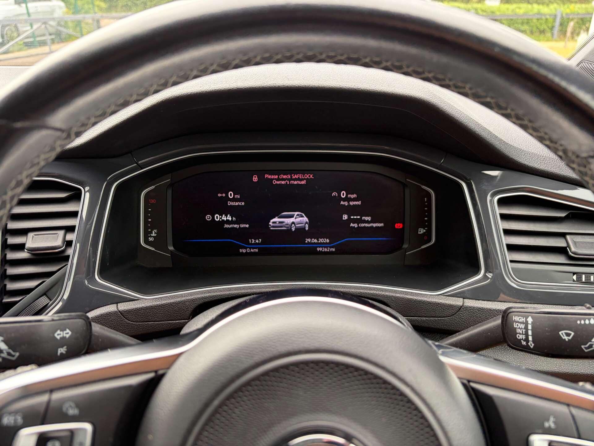 Volkswagen T-Roc view 36