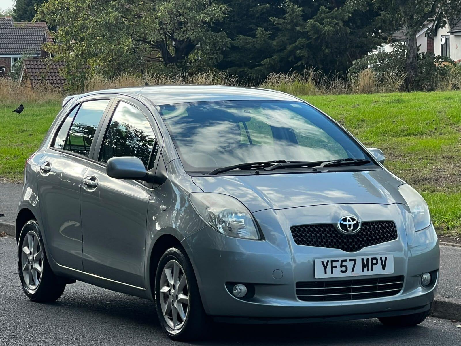Toyota Yaris main image