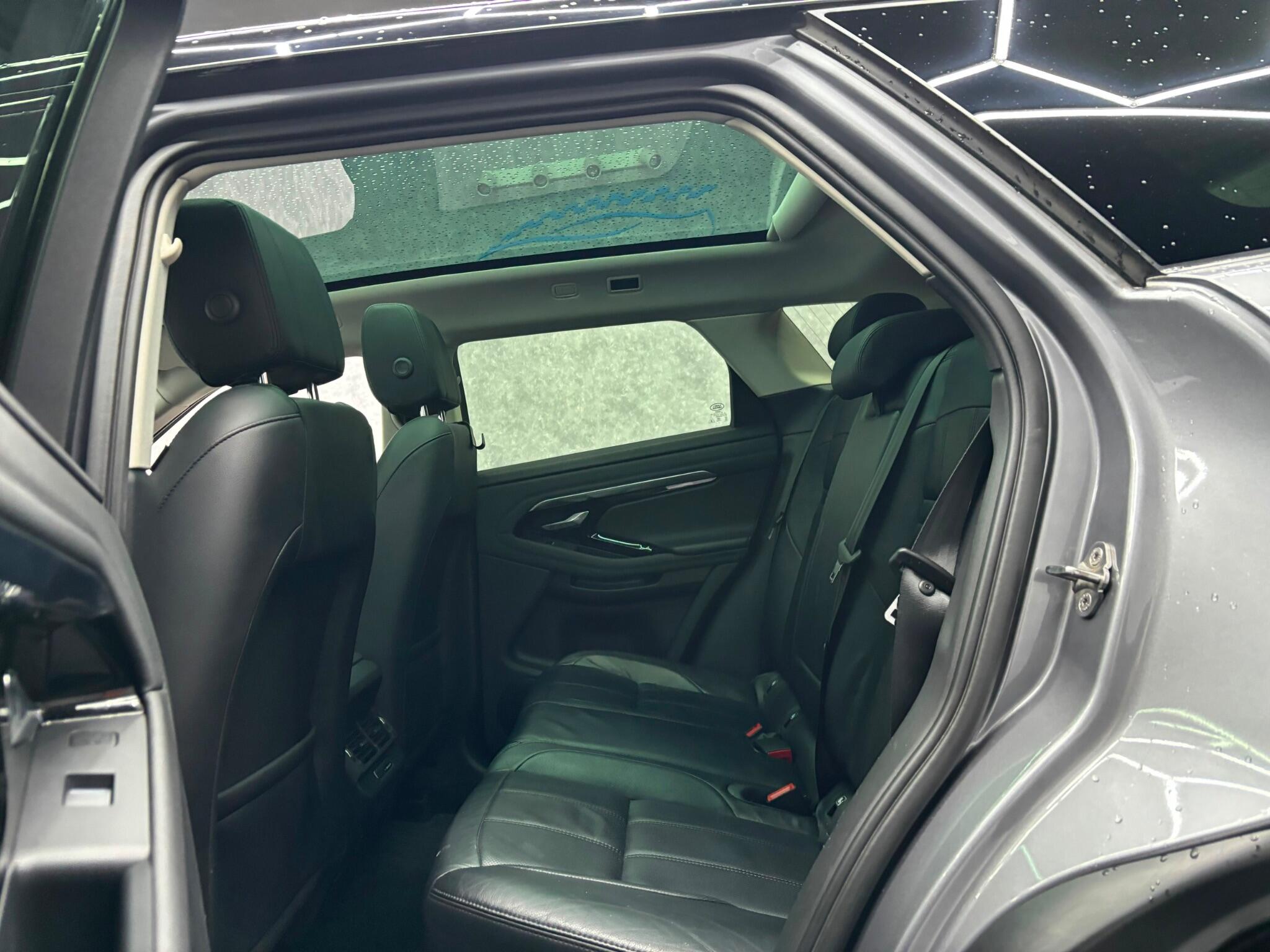 Land Rover Range Rover Evoque view 3