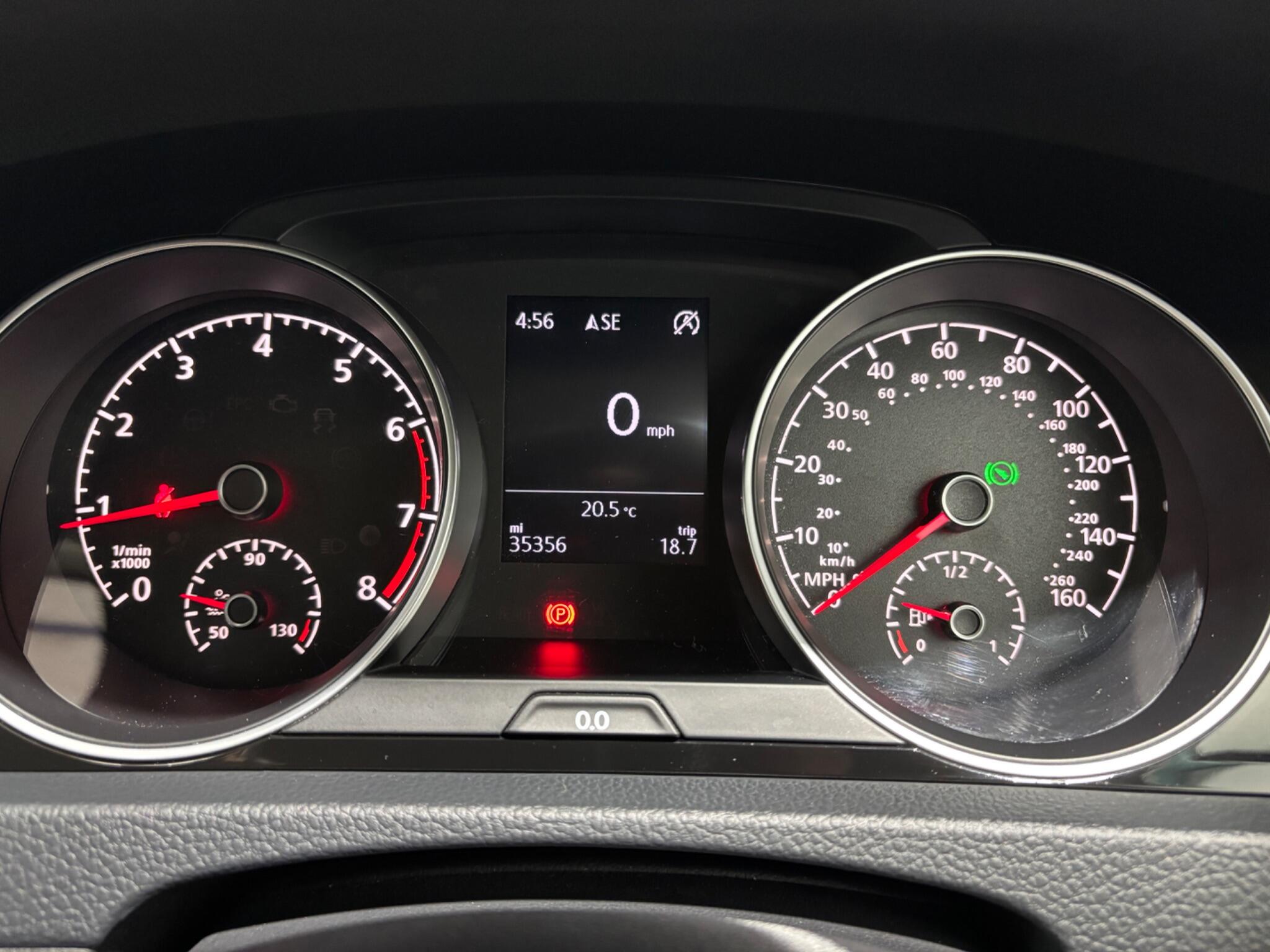 Volkswagen Golf view 31