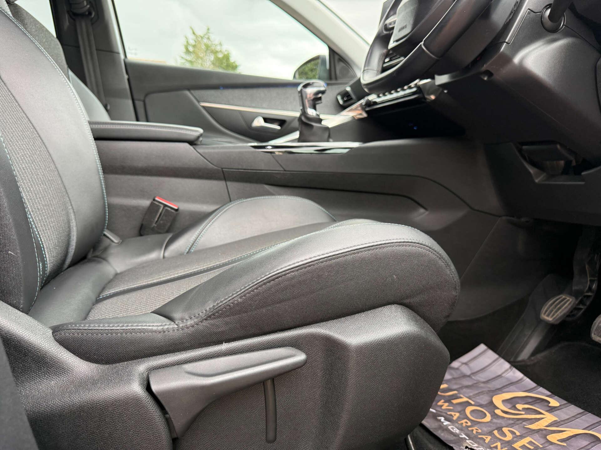 Peugeot 3008 view 42