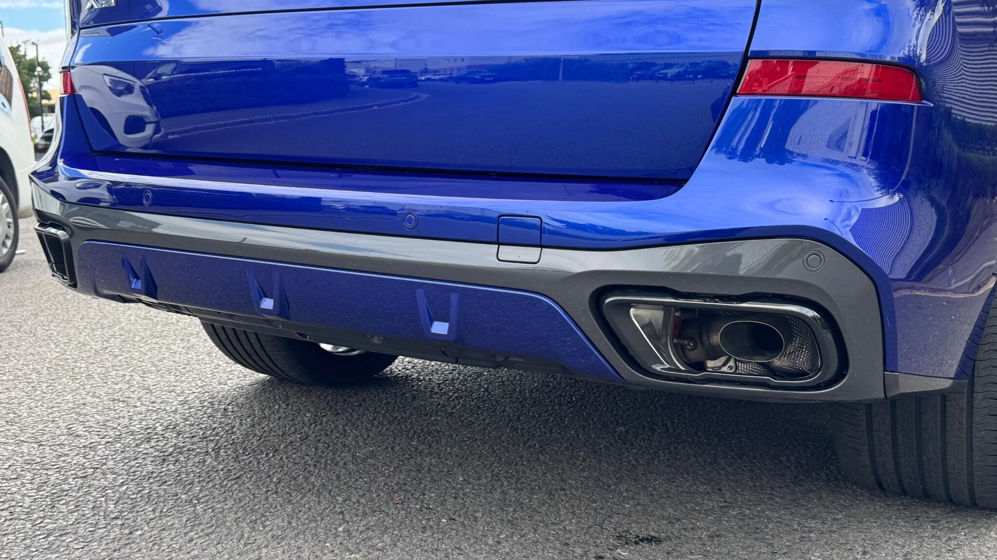 BMW X5 view 4