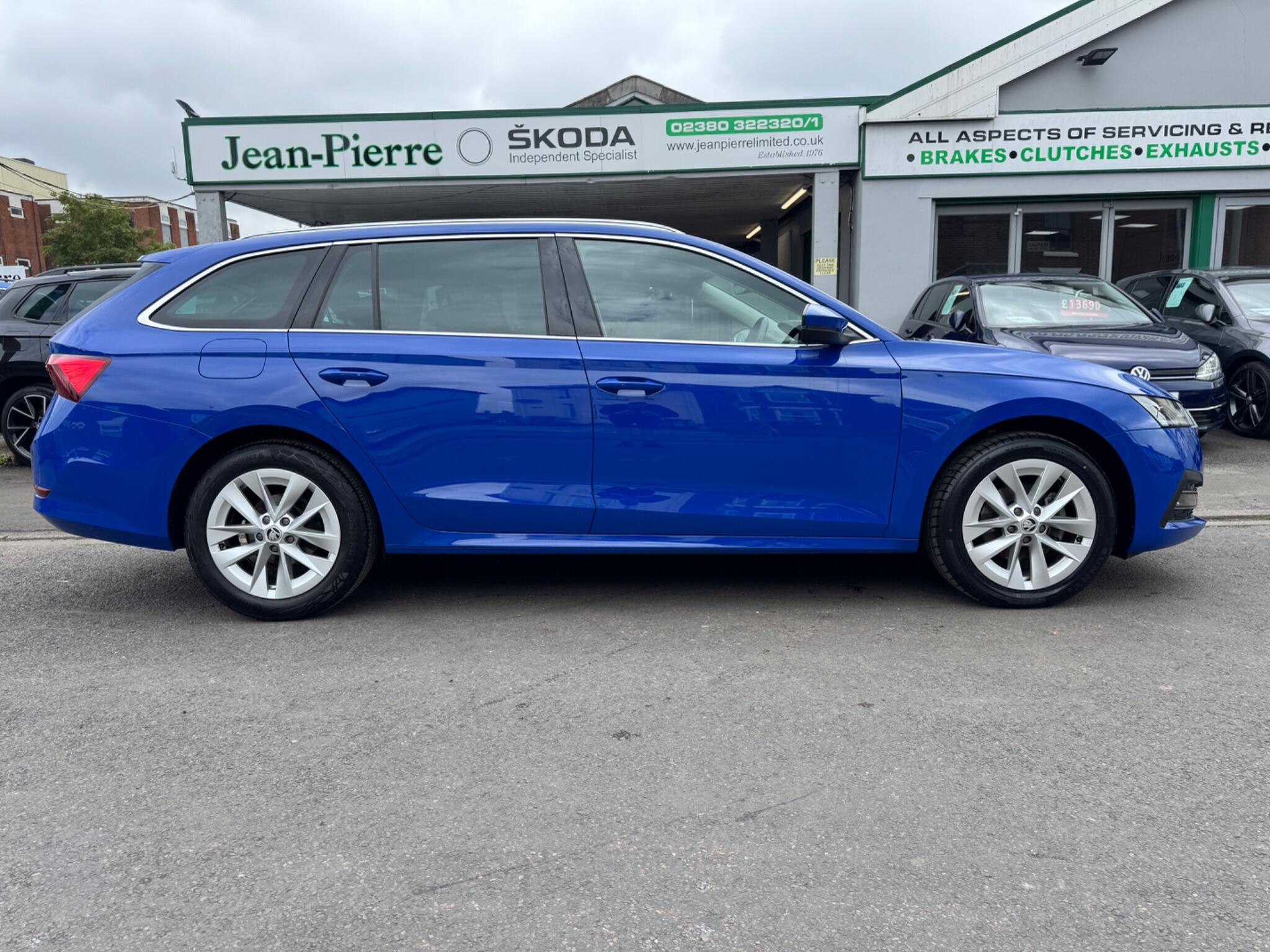 Skoda Octavia view 8