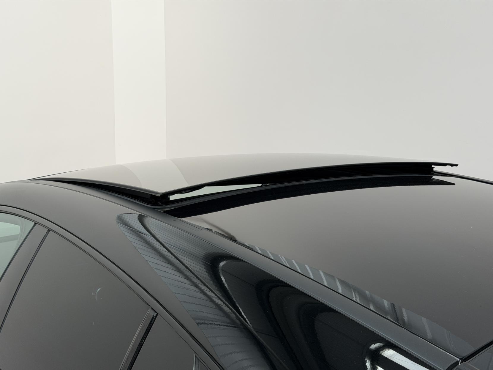 Mercedes-Benz Cla view 11