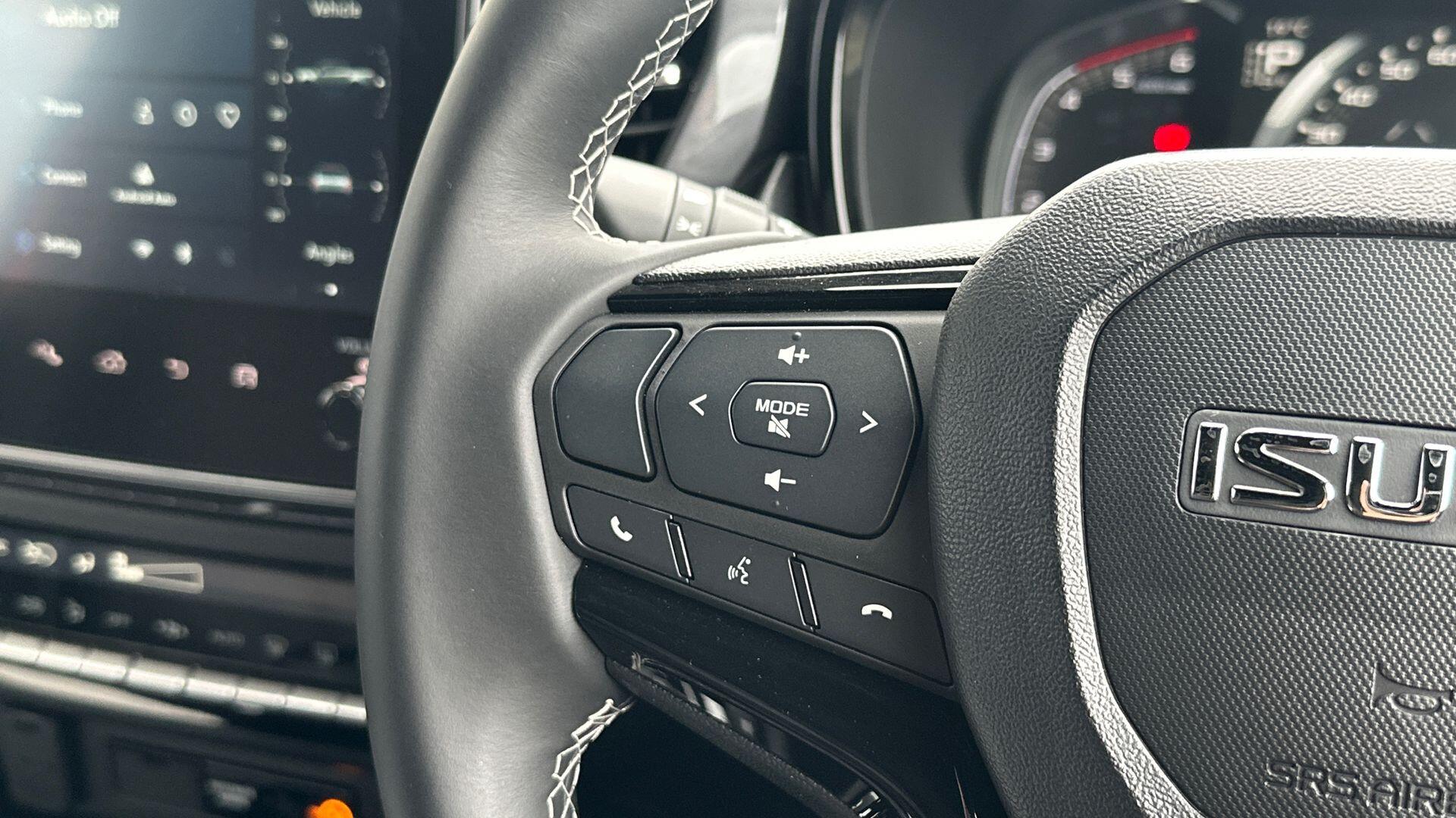 Isuzu D-Max view 15