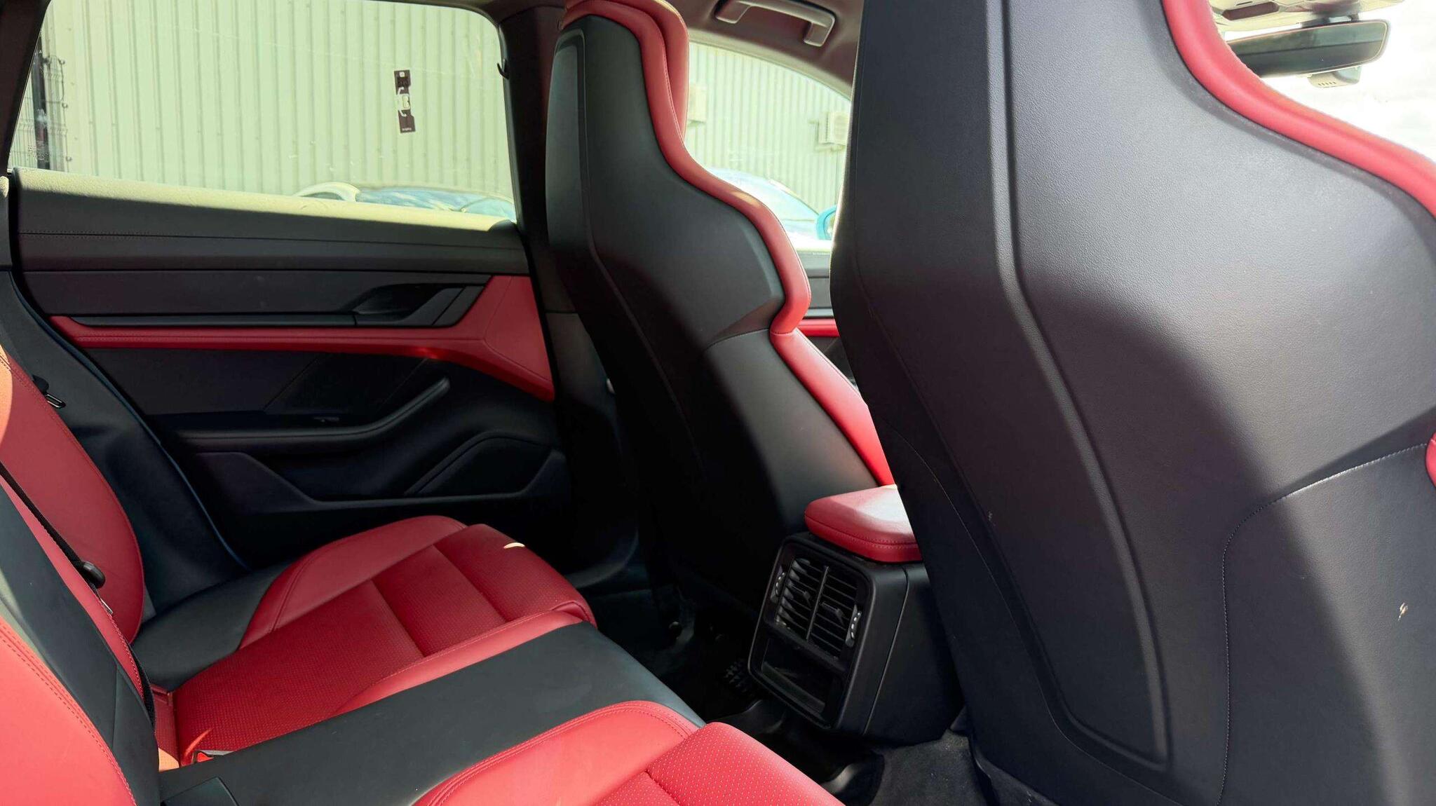 Porsche Taycan view 14