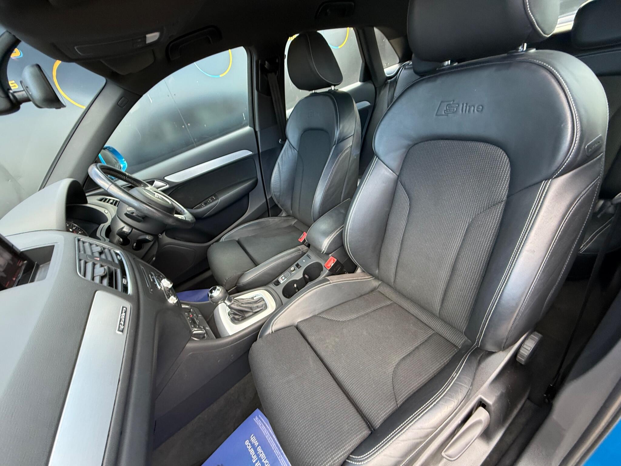 Audi Q3 view 18
