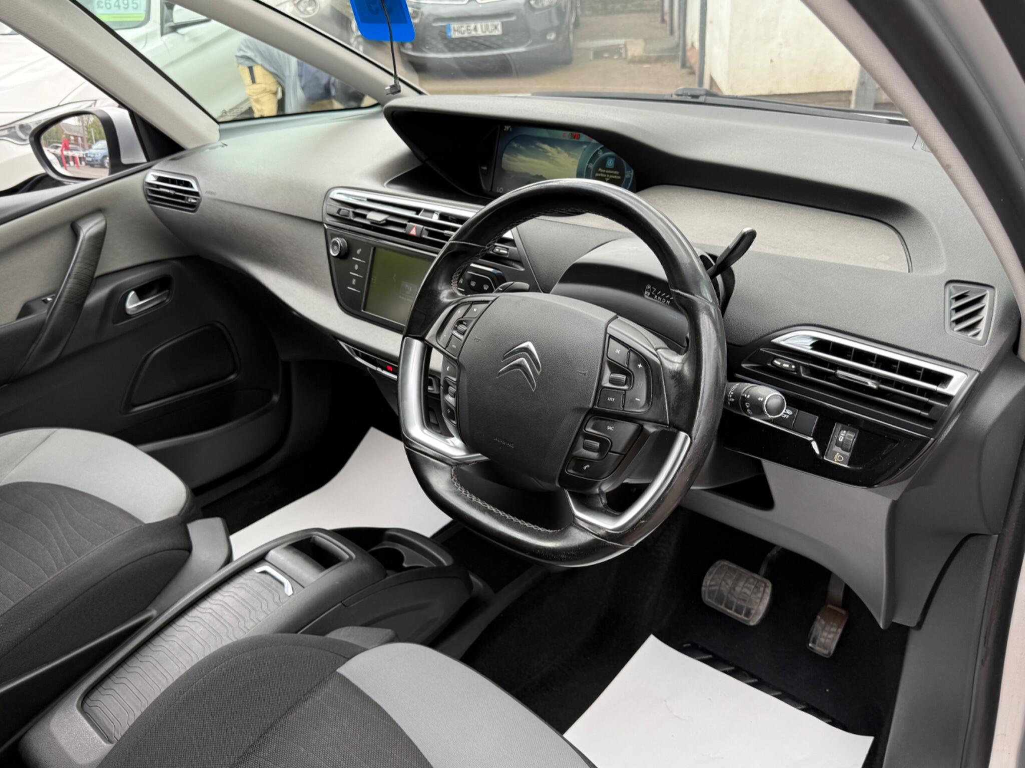 Citroen C4 Picasso - Image 28