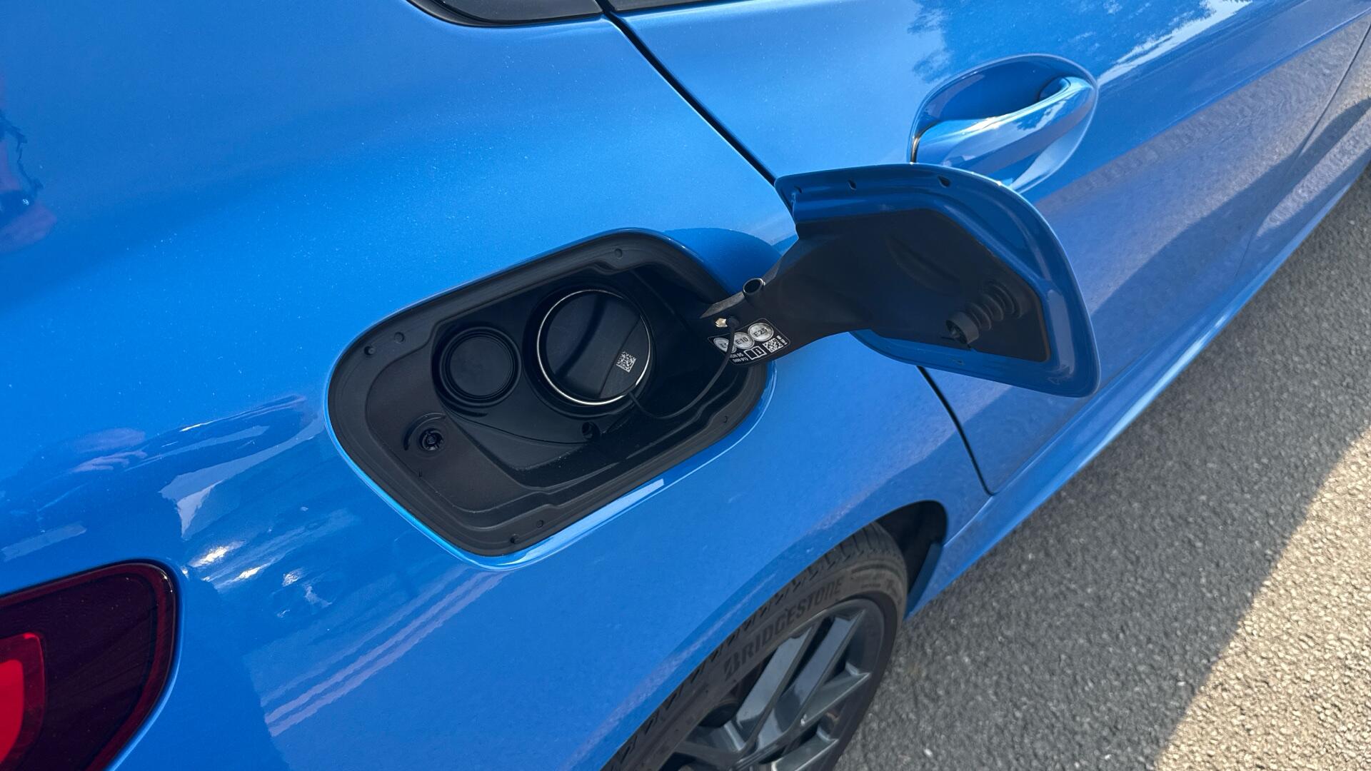 BMW 1 Series view 25