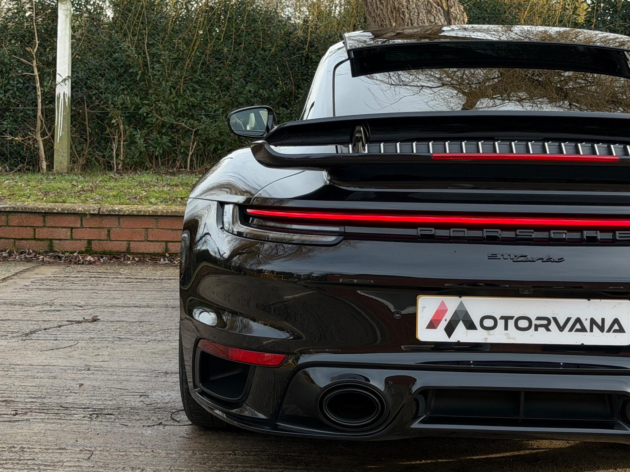 Porsche 911 view 14