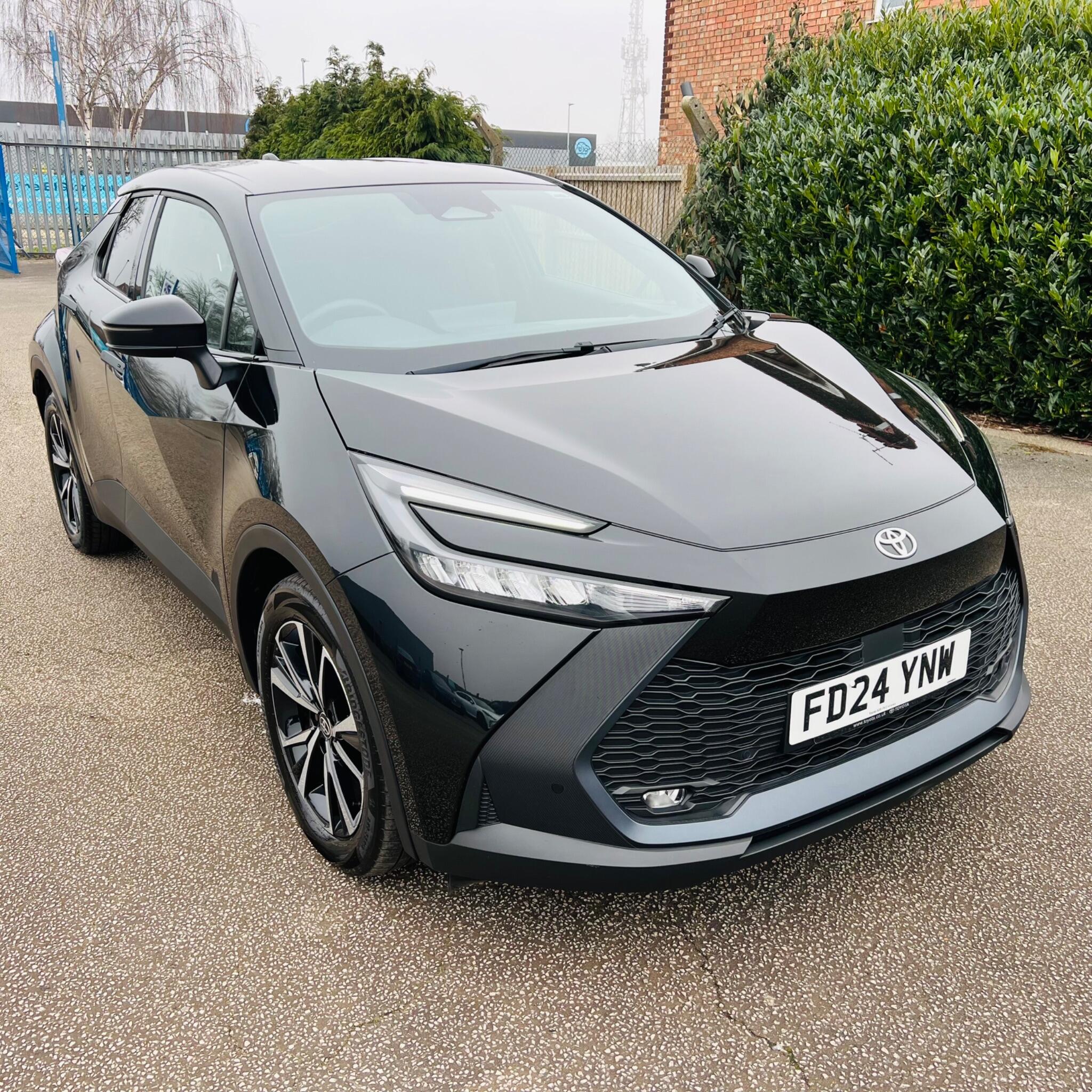 Toyota C-HR view 5