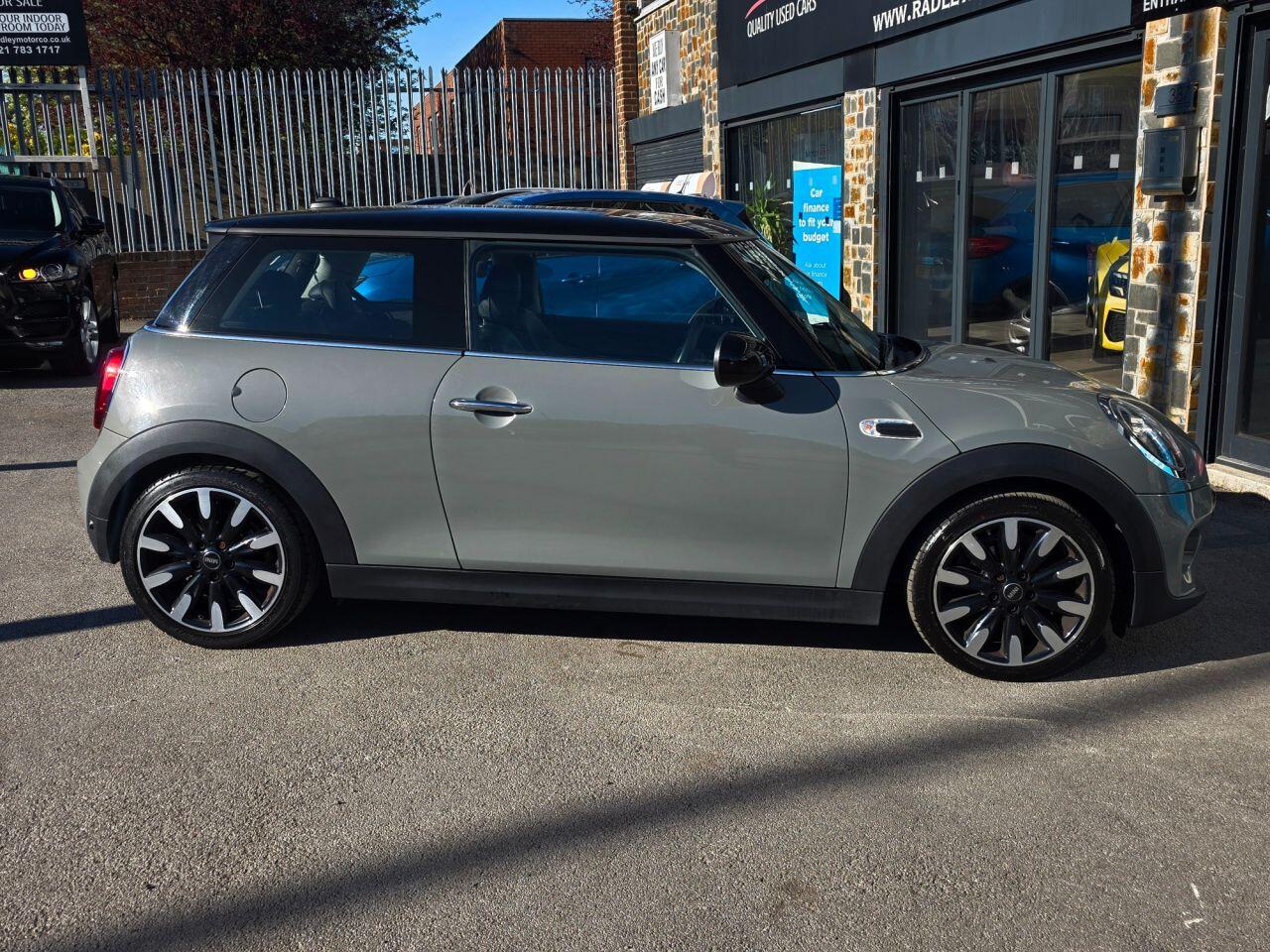 Mini Cooper view 5