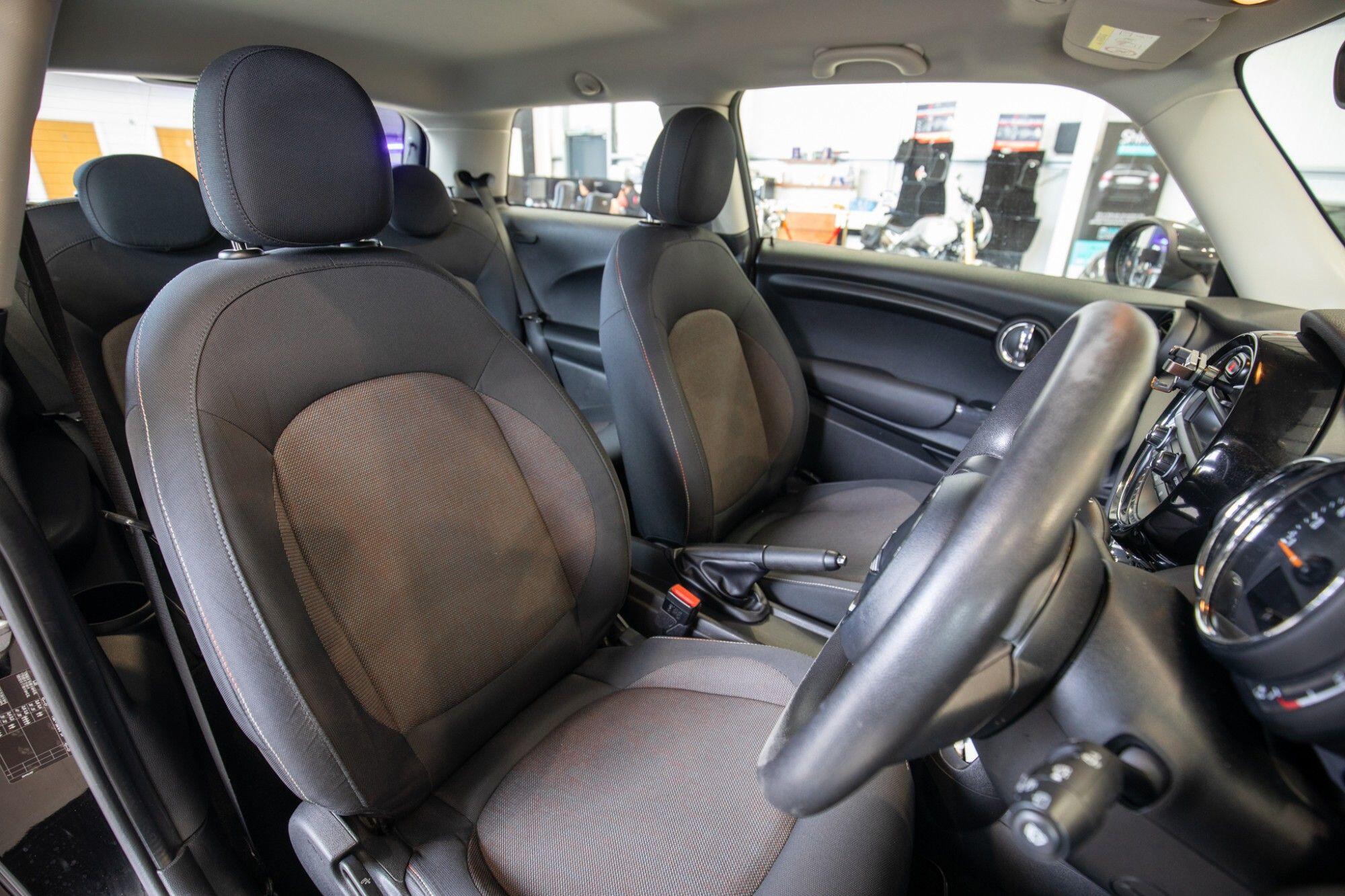 Mini Hatch view 3
