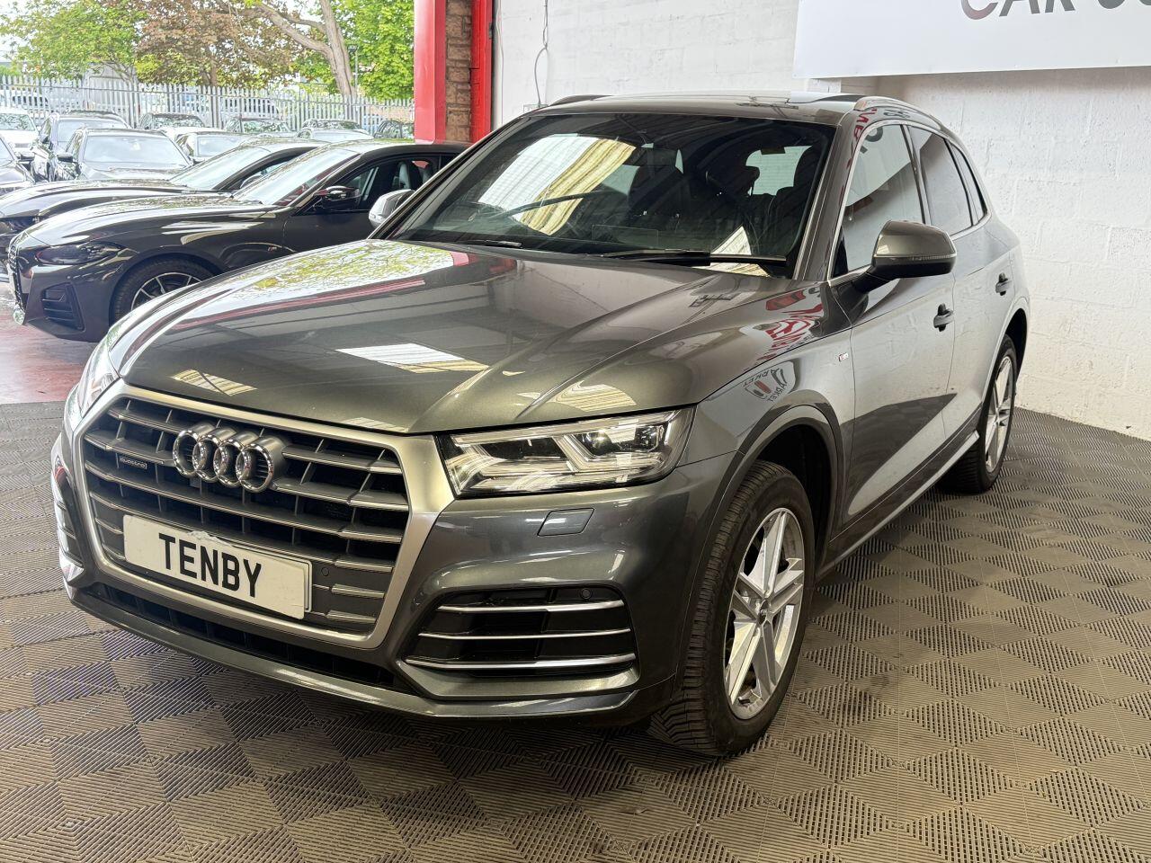 Audi Q5 view 5