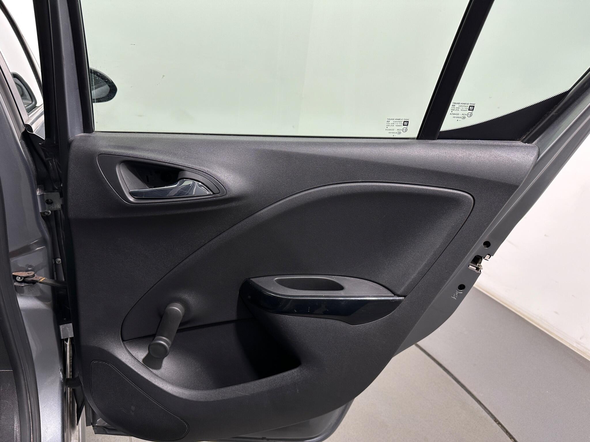 Vauxhall Corsa view 40