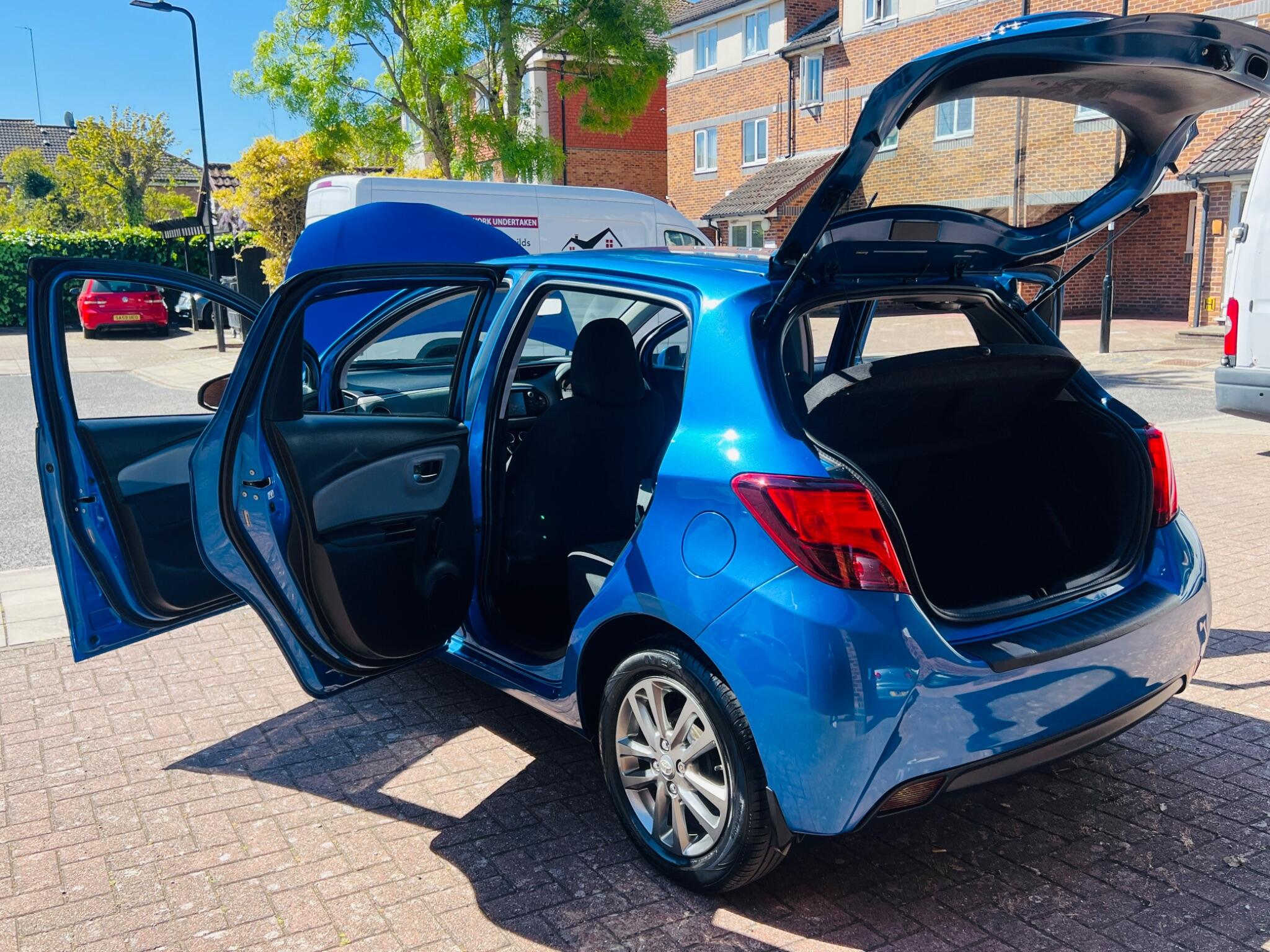 Toyota Yaris view 19