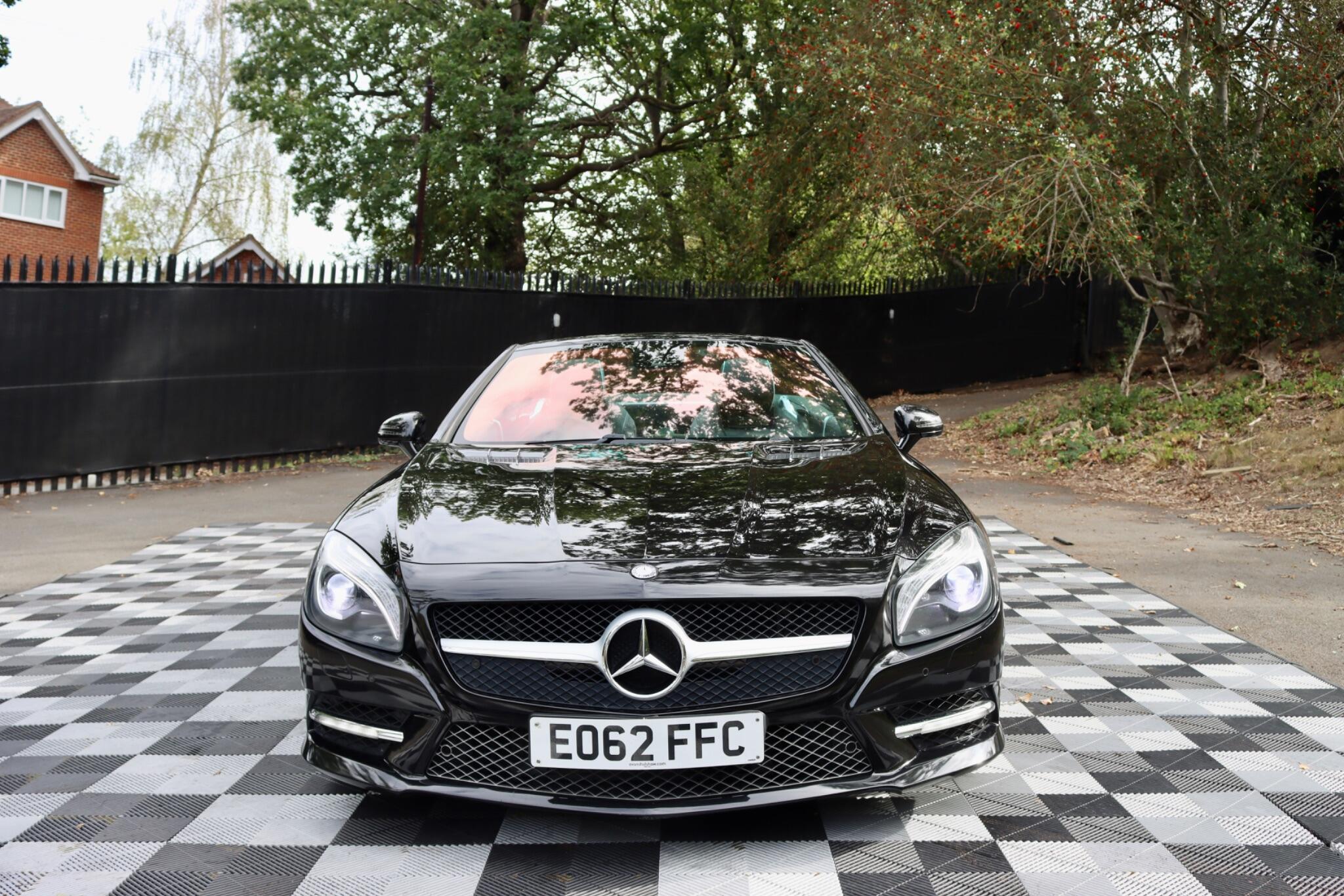 Mercedes-Benz SL view 41