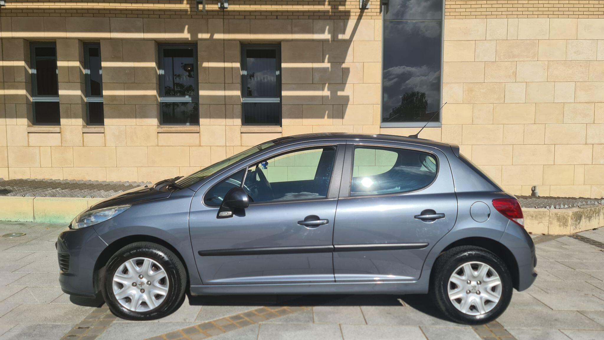 Peugeot 207 view 4