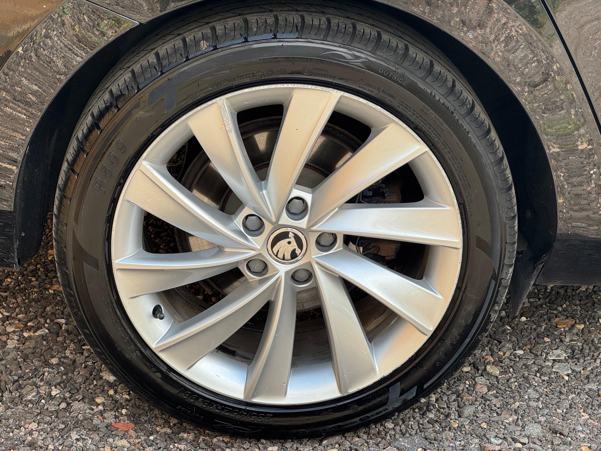 Skoda Superb view 30