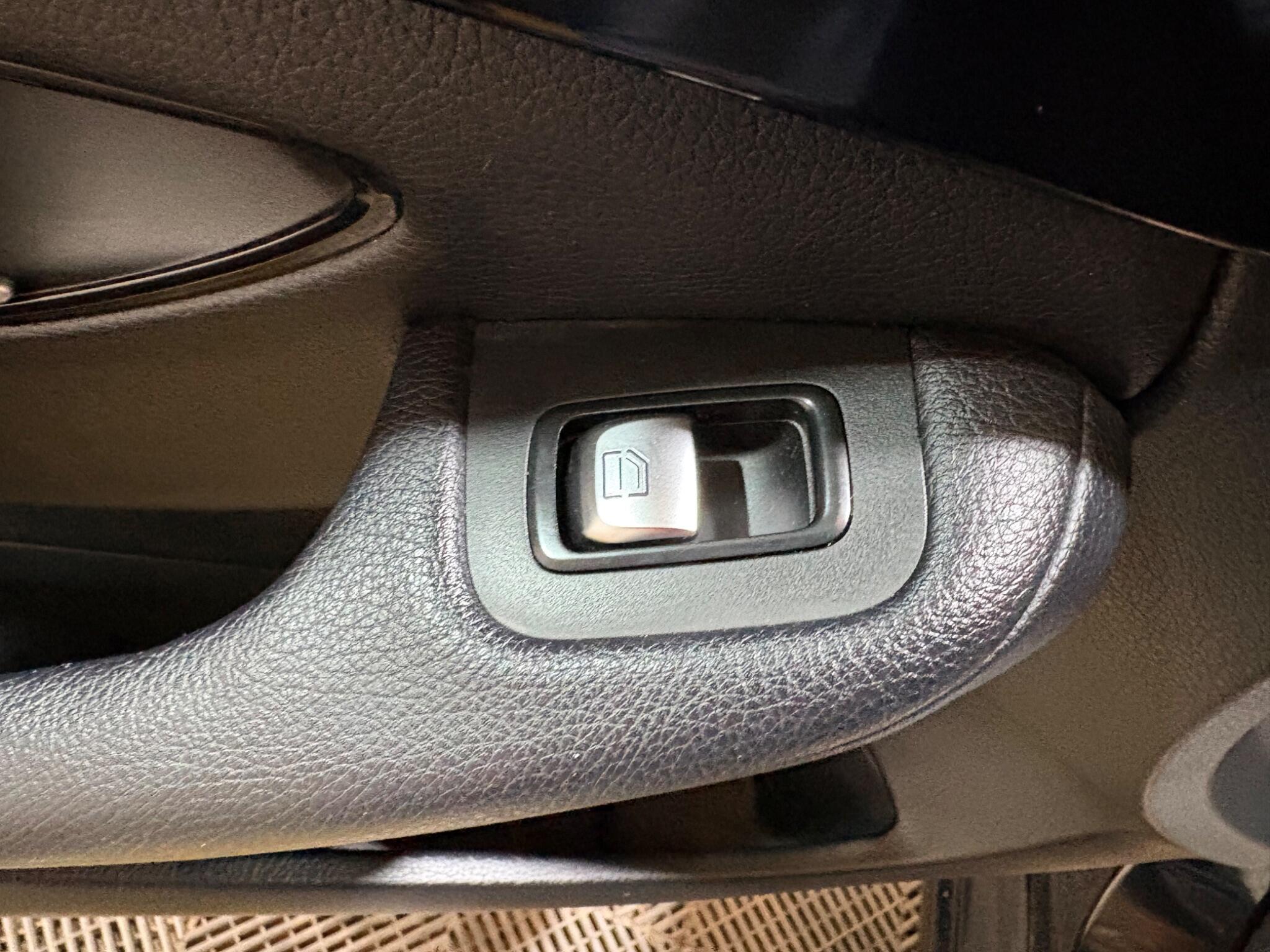 Mercedes-Benz C Class view 71
