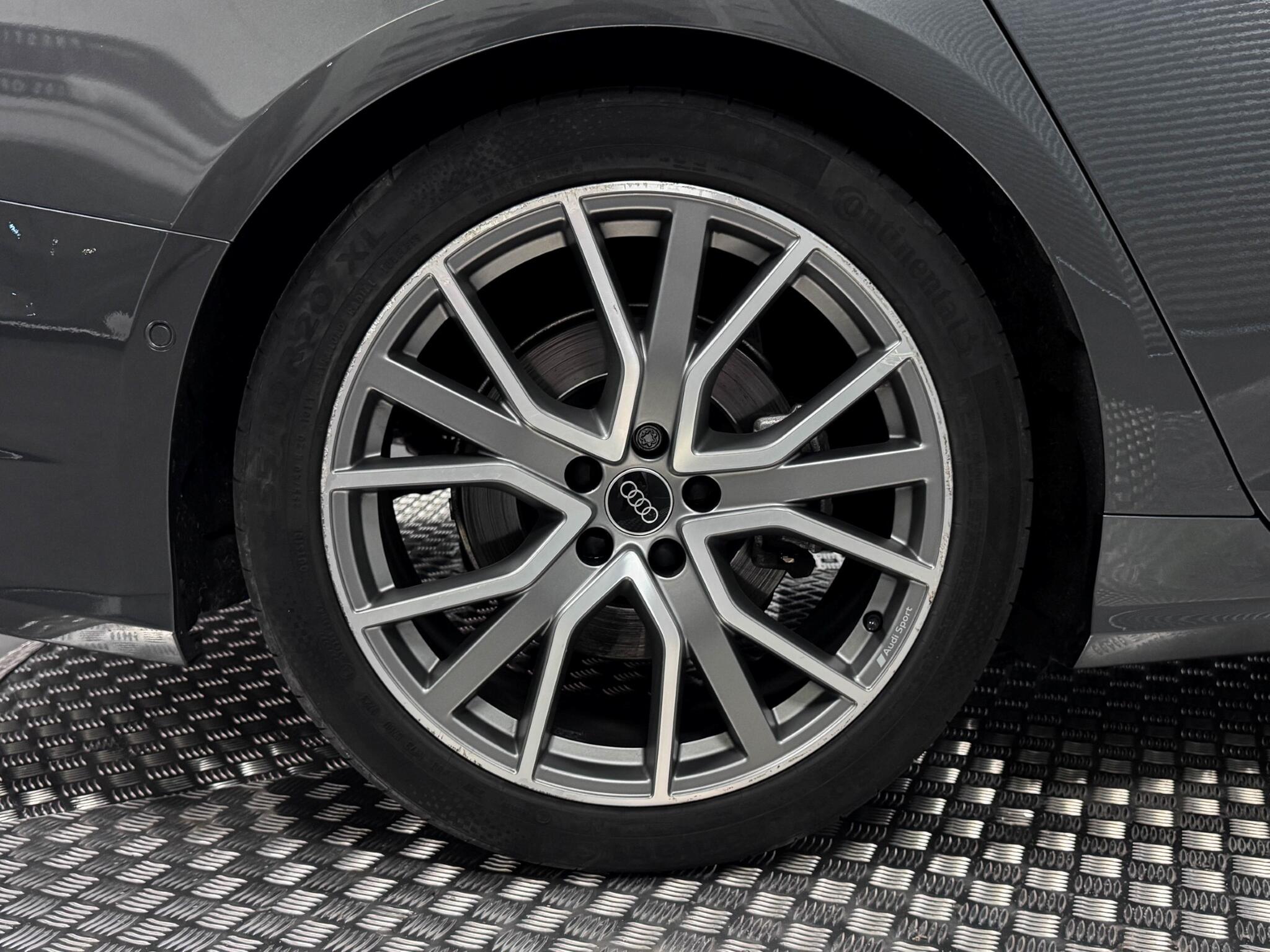 Audi A6 view 53
