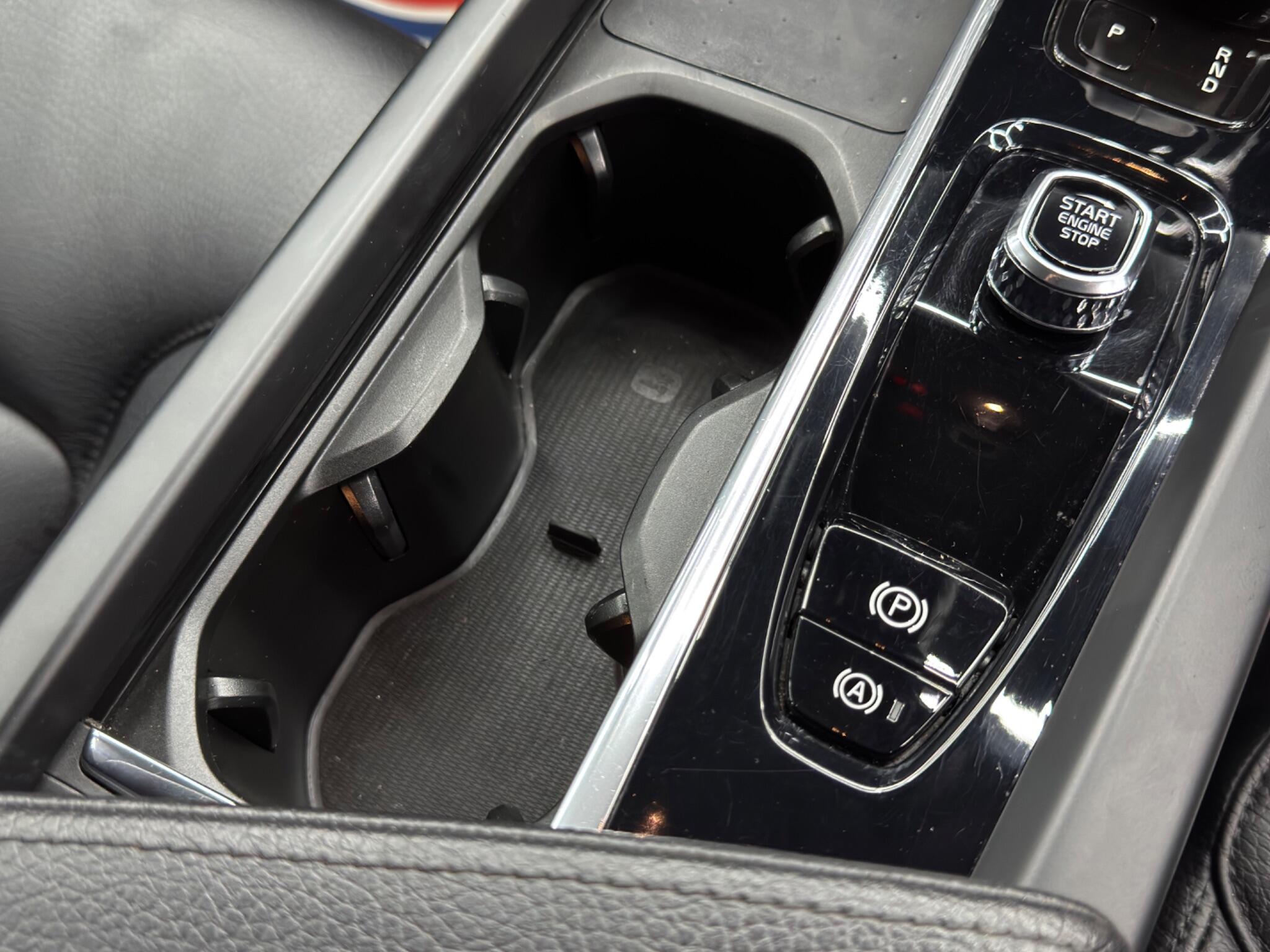 Volvo XC60 view 27