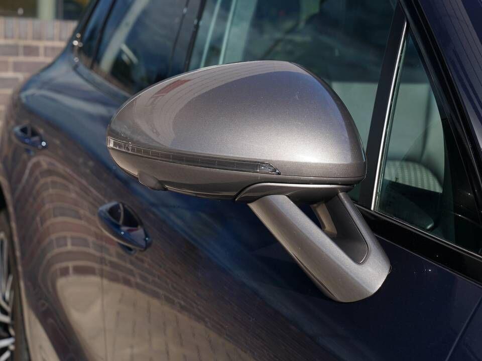 Porsche Macan view 30