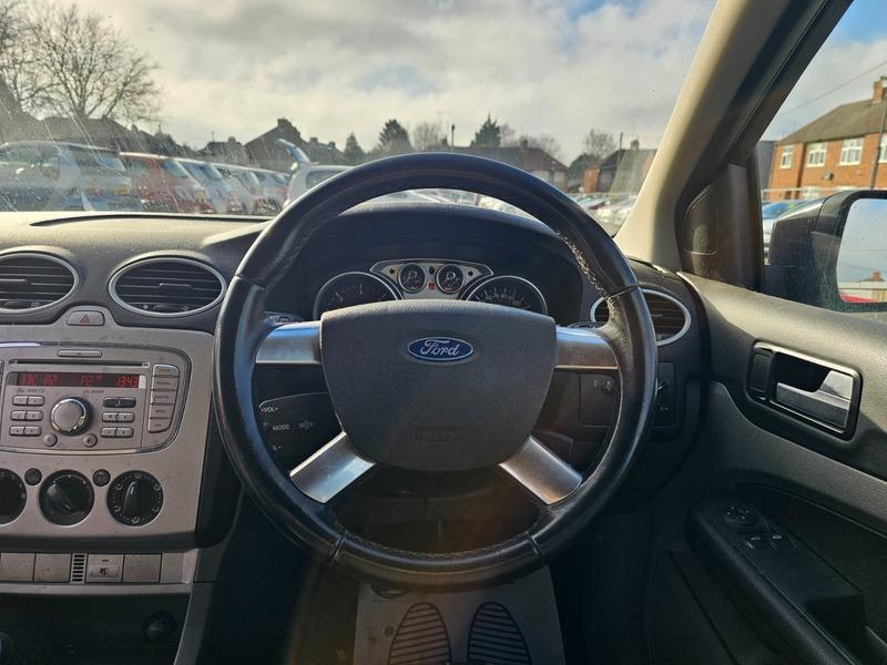 2008 Ford Focus image 19