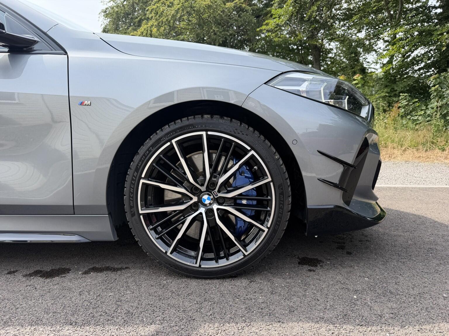 BMW 1 Series view 13