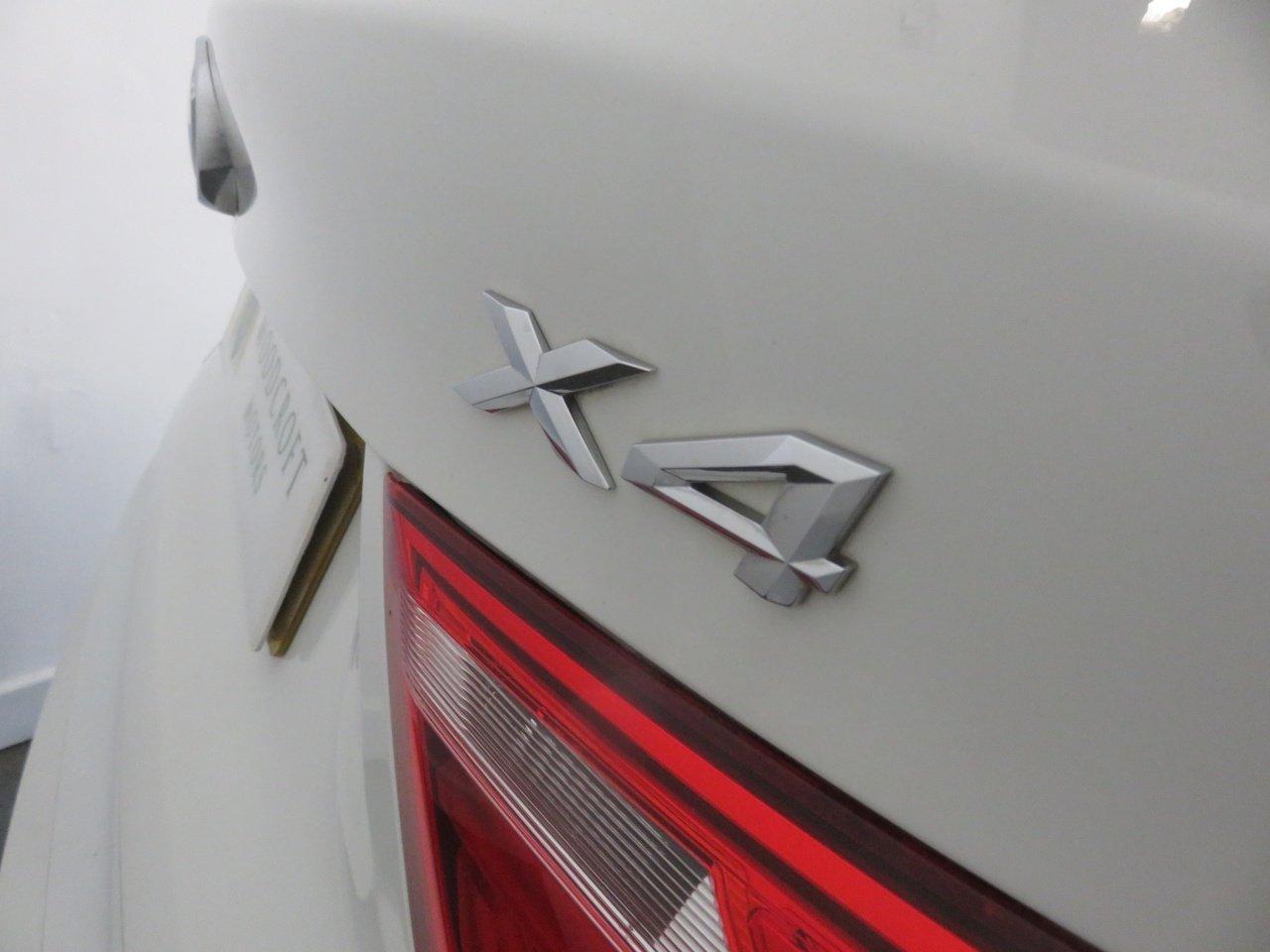 BMW X4 view 16